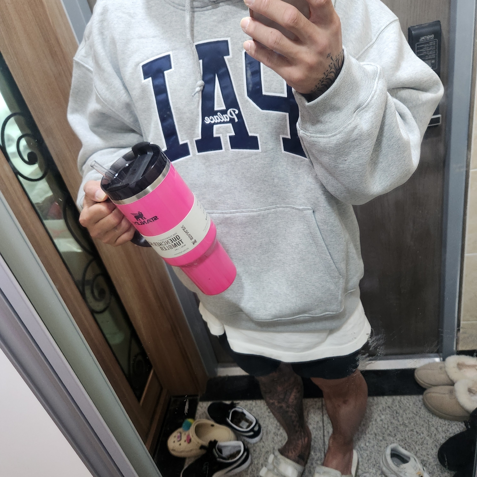 Palace x Gap Hood Grey - 24SS 착용 스타일 - 2