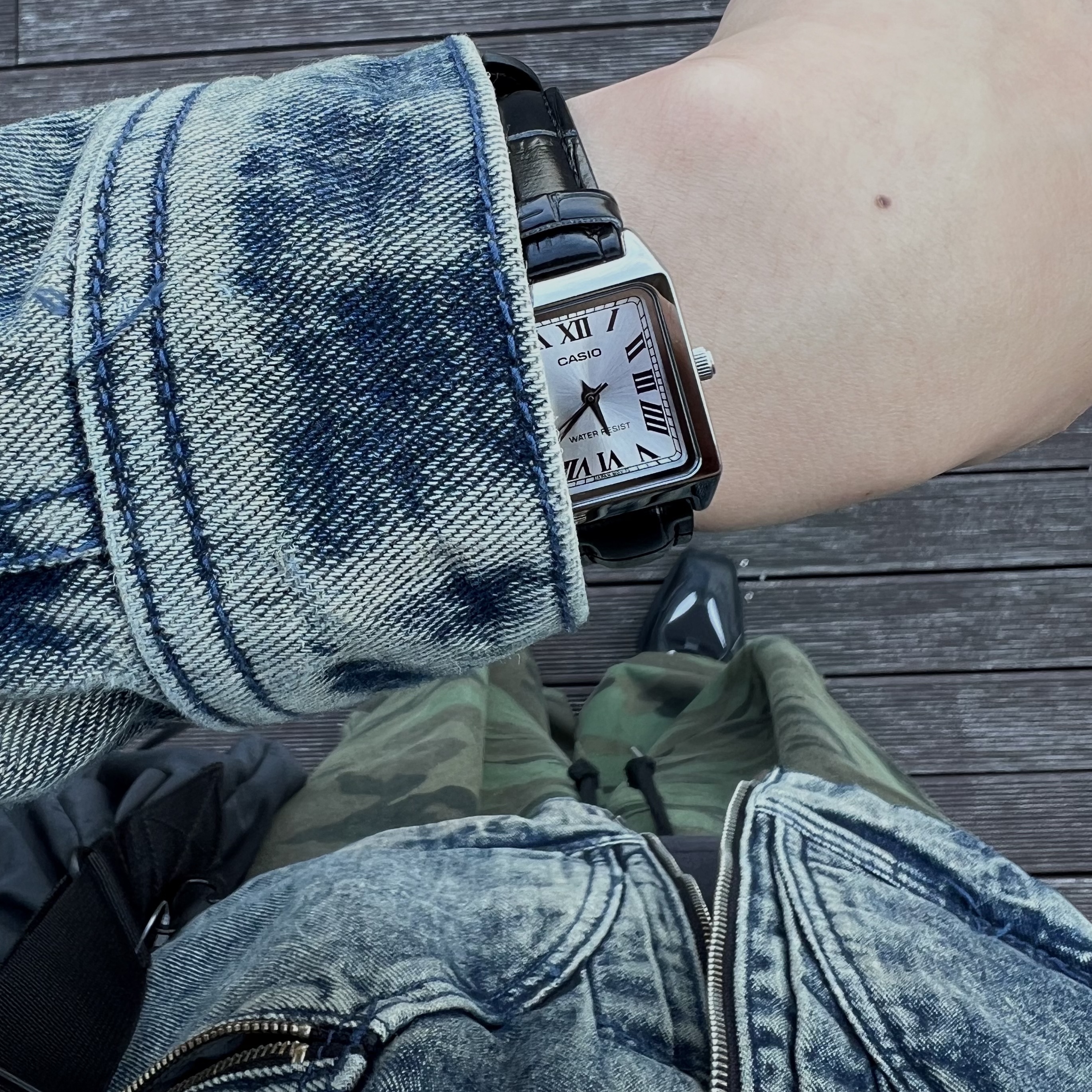 Casio LTP-V007L-7B1, Millo Archive Denim Biker Jacket Oil Blue 착용 스타일 - 1