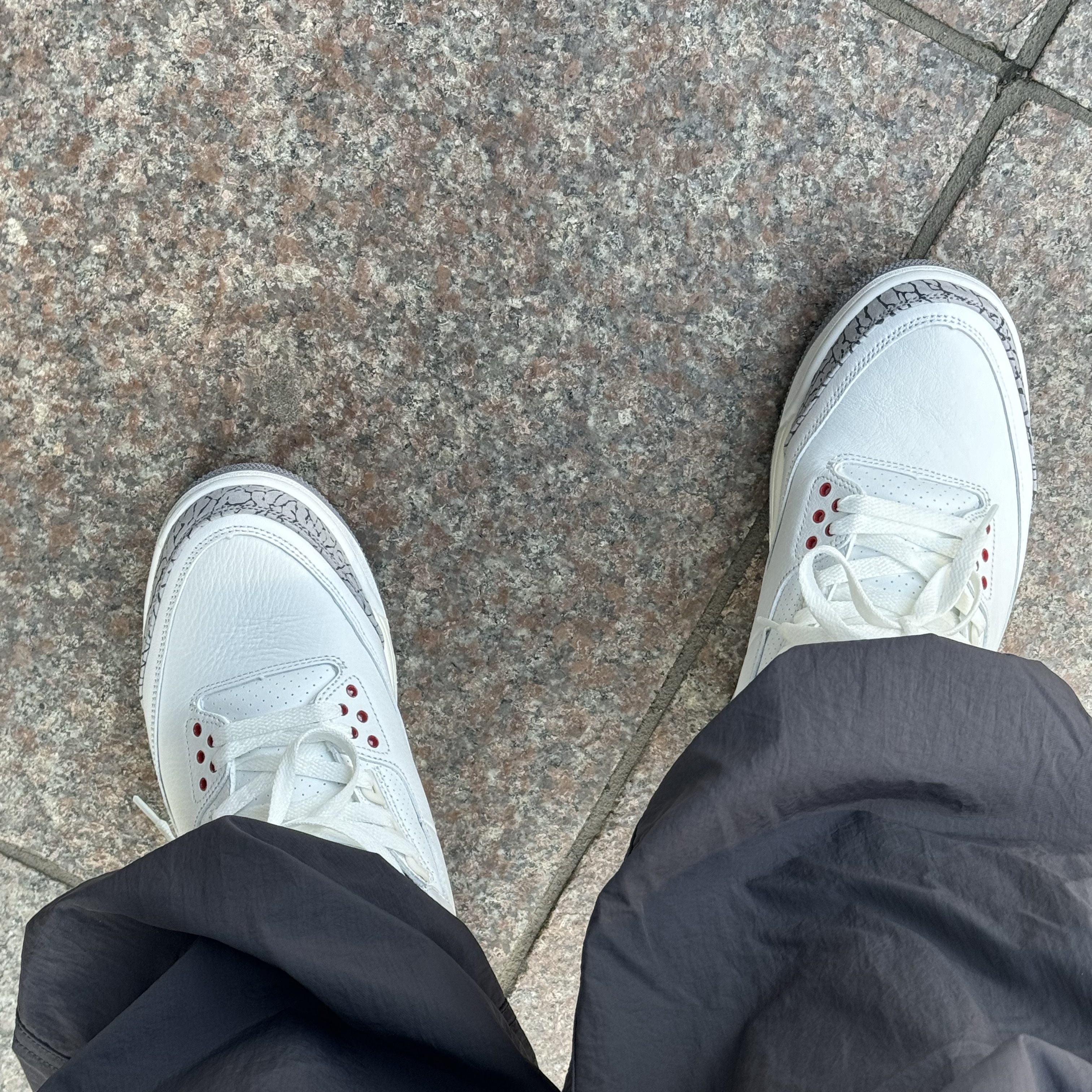 Jordan 3 Retro White Cement Reimagined 착용 스타일 - 1