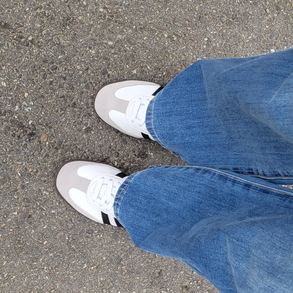 Adidas Samba OG Cloud White 착용 스타일