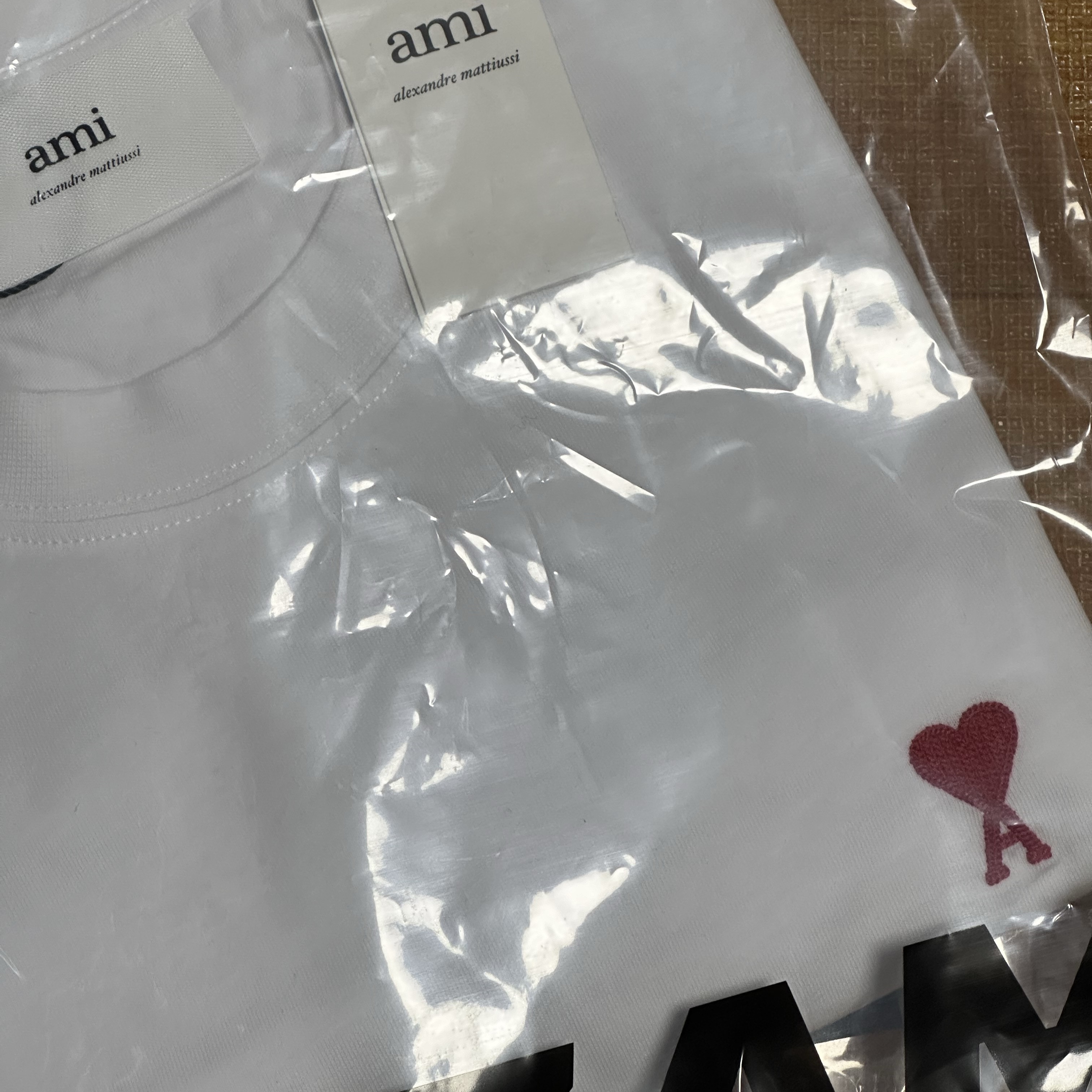 AMI de Coeur T-Shirt White 착용 스타일