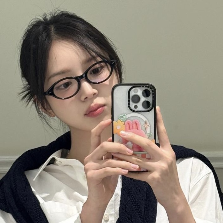 Gentle Monster x Maison Margiela MM111 Black Clear 착용 스타일