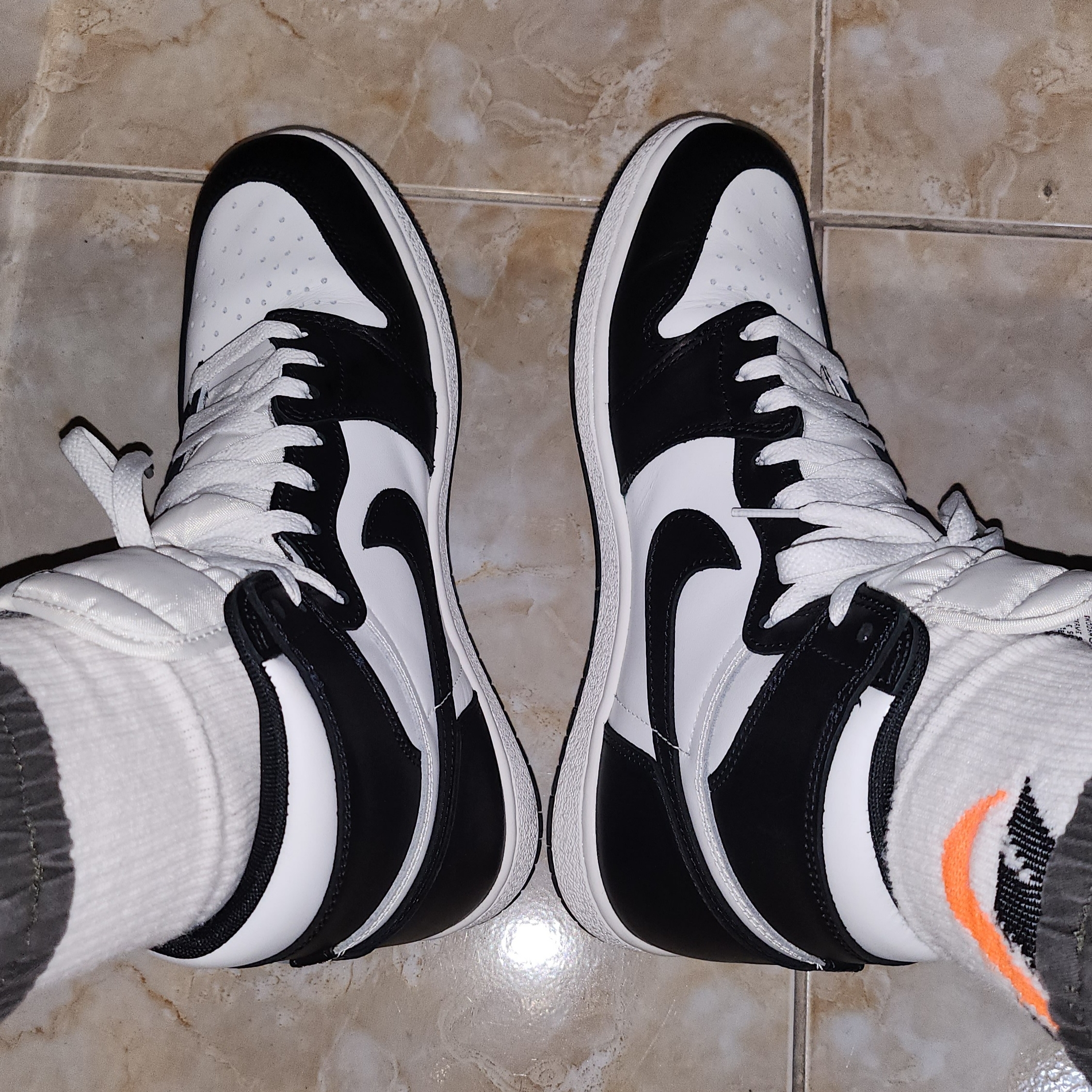 Jordan 1 High 85 Black White 착용 스타일
