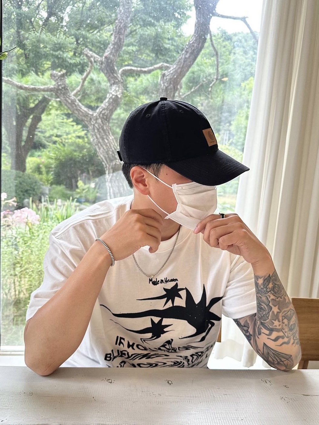 Carhartt Canvas Cap Black, Hoka Kaha 2 Low Gore-Tex Black 착용 스타일 - 3