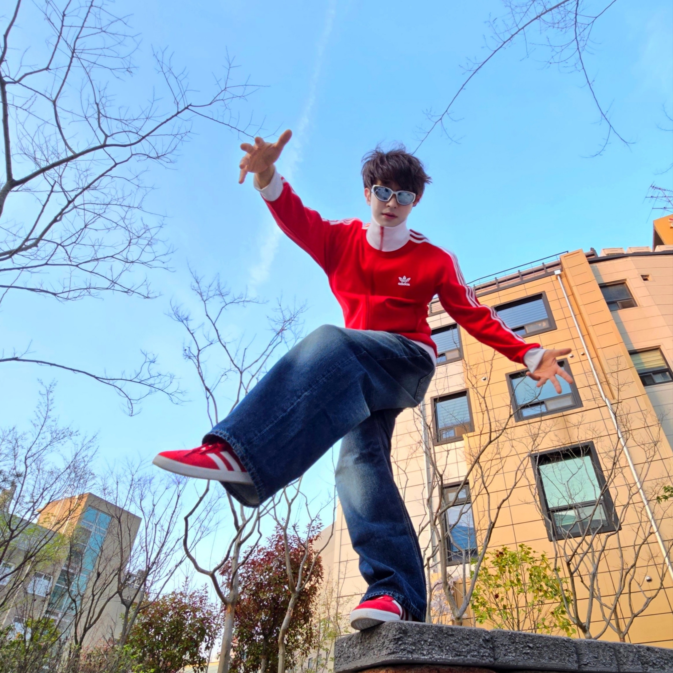 Adidas Adicolor Classic Beckenbauer Track Top Better Scarlet White - KR Sizing, Adidas Adicolor Classic Beckenbauer Track Top Better Scarlet White - US Sizing 착용 스타일 - 2