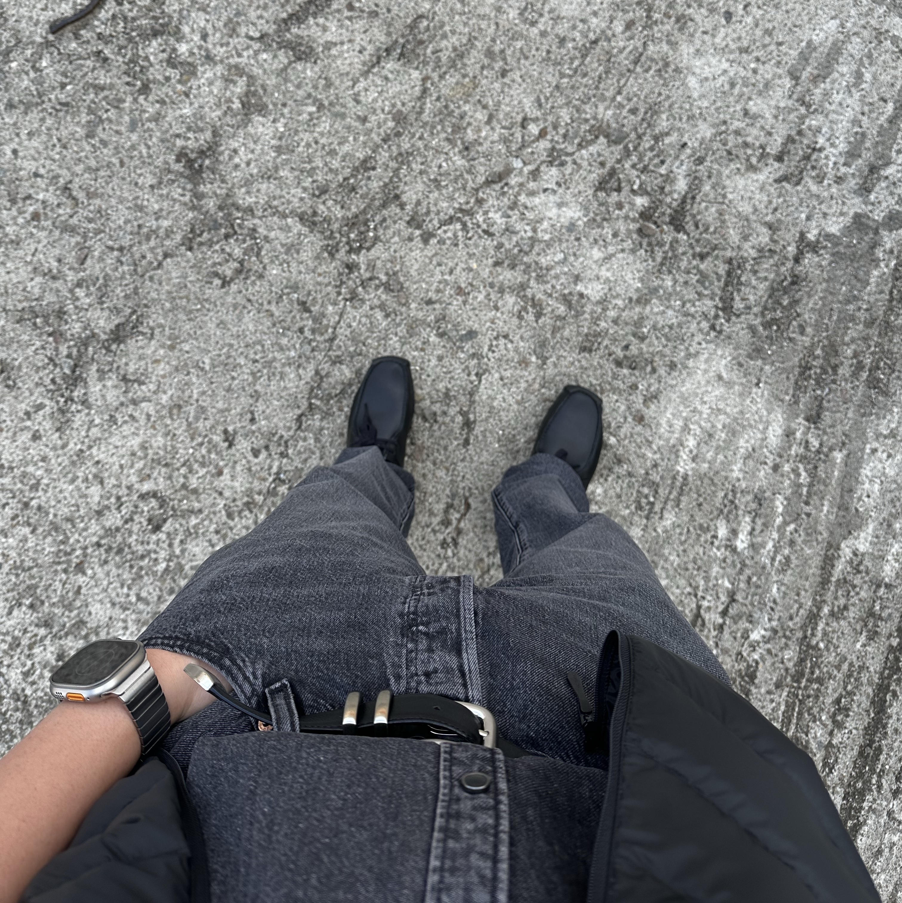 Clarks x United Arrows Natalie Mabel Black, Arc'teryx Cerium Vest Black 착용 스타일 - 1