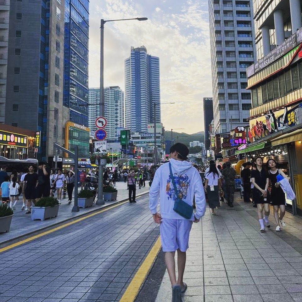 Wooyoungmi Multi Flower Hoodie White - 22SS 착용 스타일 - 2