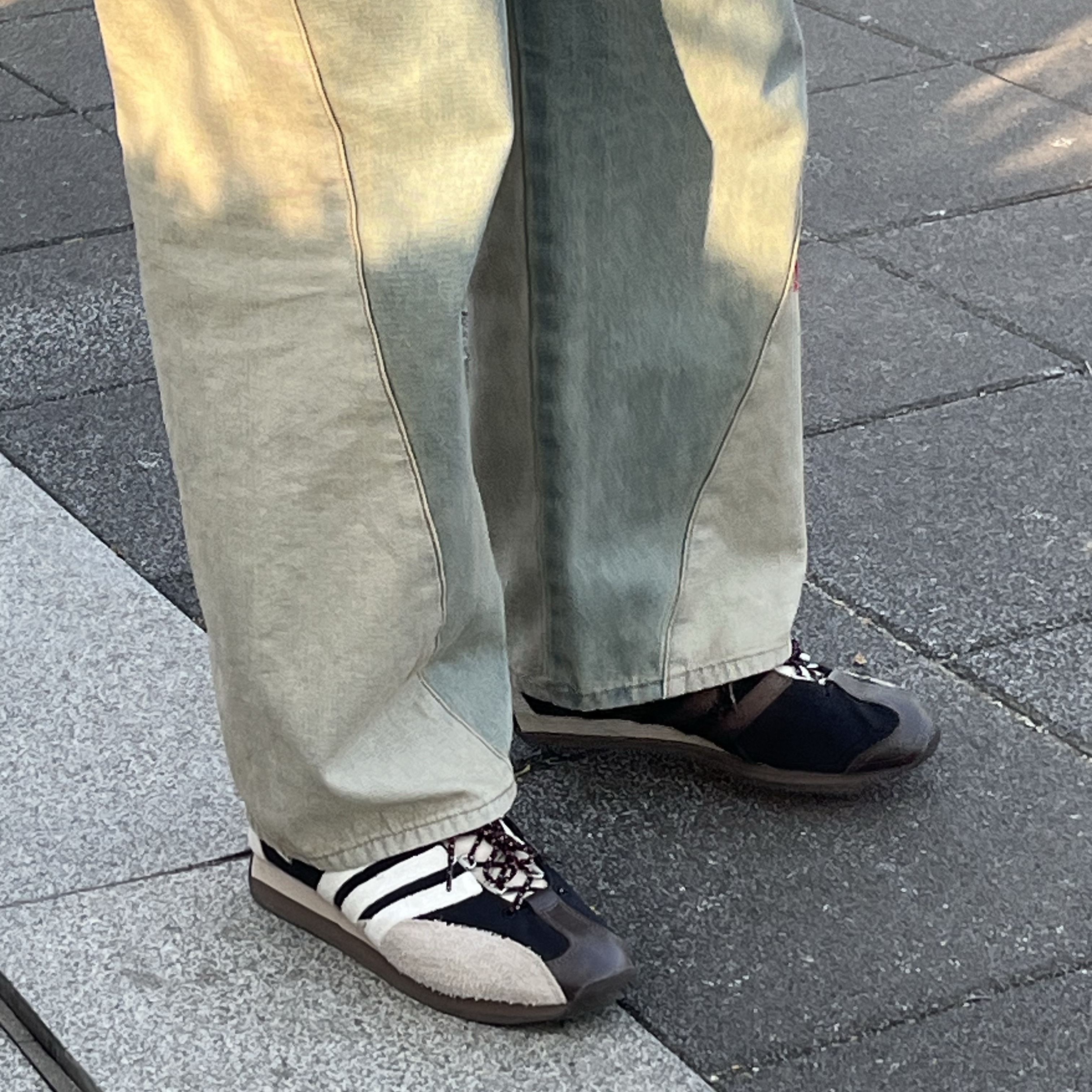 Adidas x Song for the Mute Country OG Core Black Core White, Sculptor Reverse Block Denim Pants Light Denim Reverse 착용 스타일