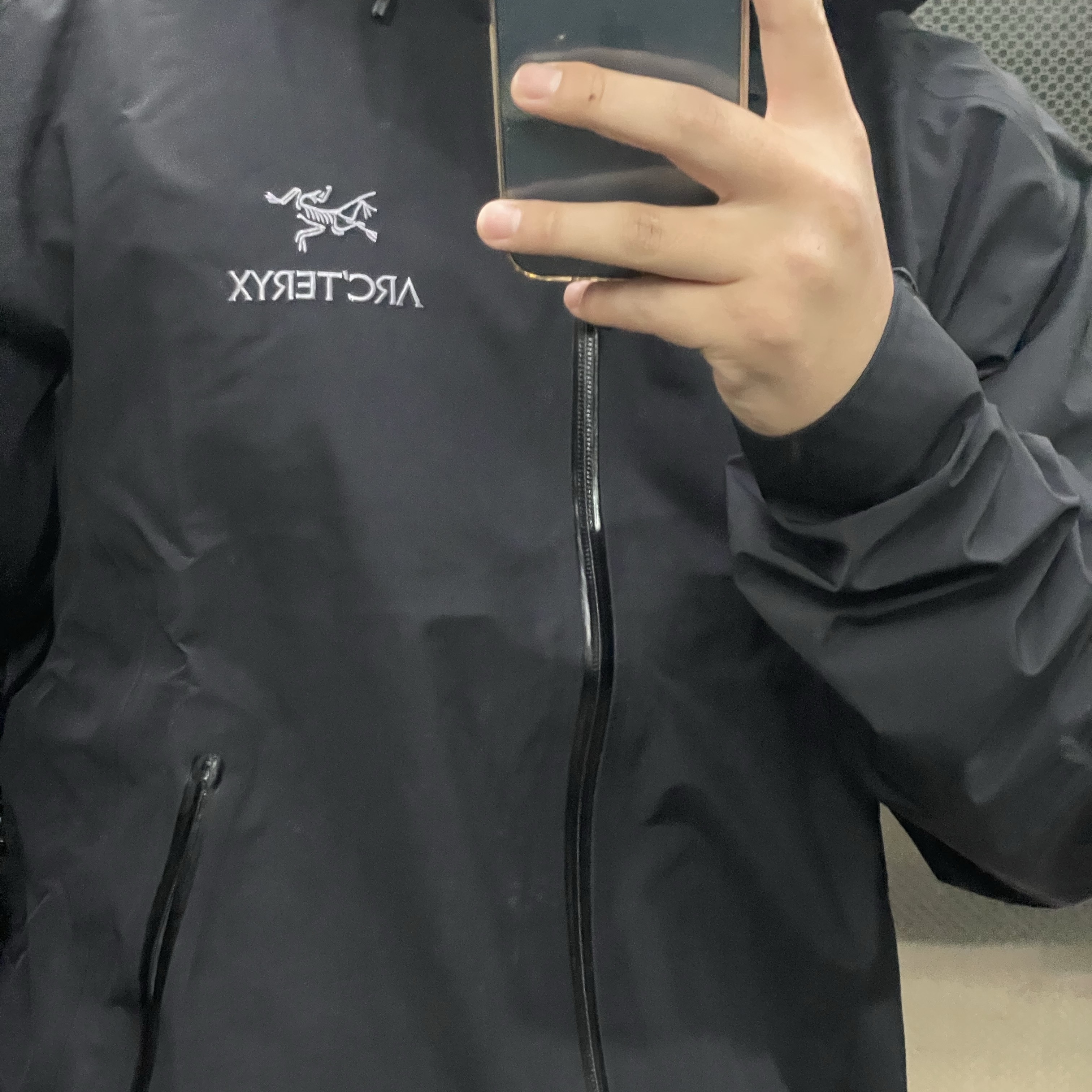 Arc'teryx Beta LT Jacket Black 착용 스타일