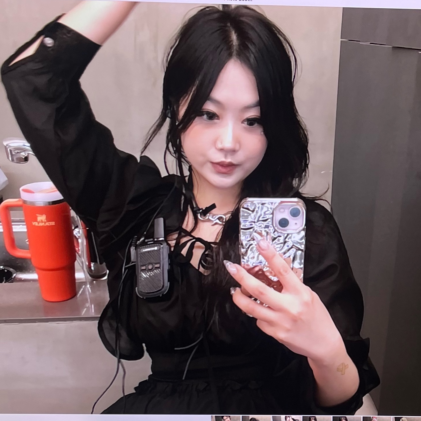 Our Legacy Ladon Leather Keychain Black 착용 스타일