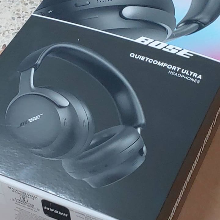 BOSE QC Ultra Black (Korean Ver.) 착용 스타일