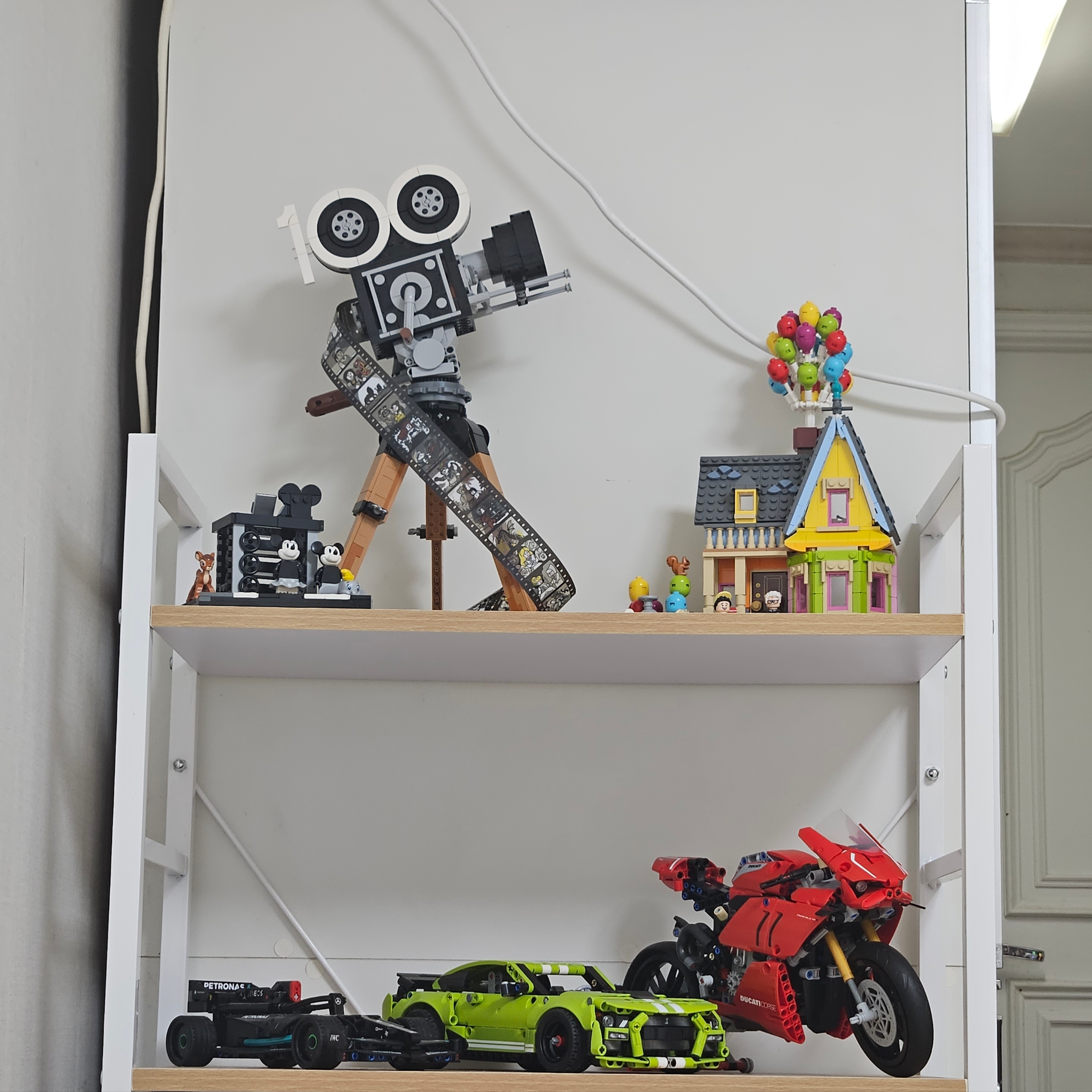 Lego Ducati Panigale V4 R, Lego Harry Potter Hogwarts Express Train with Hogsmeade Station 착용 스타일 - 3