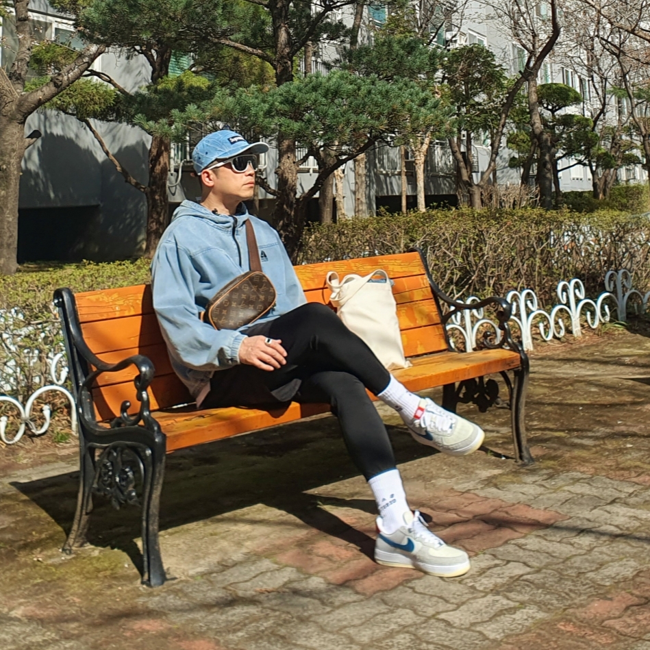 Nike x Undefeated Air Force 1 Low SP 5 On It, Supreme Punched Denim Camp Cap Washed Indigo - 23FW 착용 스타일 - 1