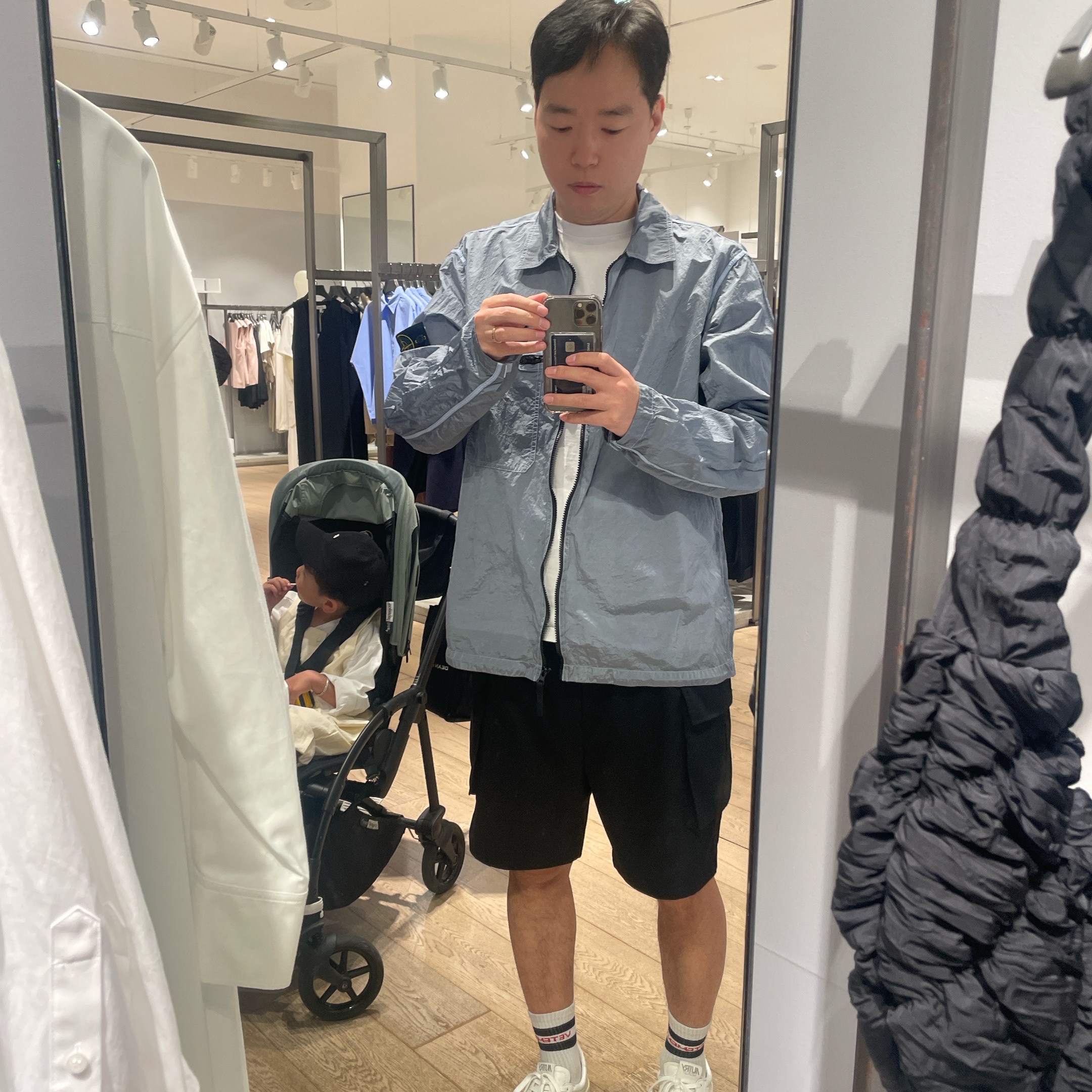 Stone Island 11219 Nylon Metal Overshirt Sky Blue - 24SS 착용 스타일