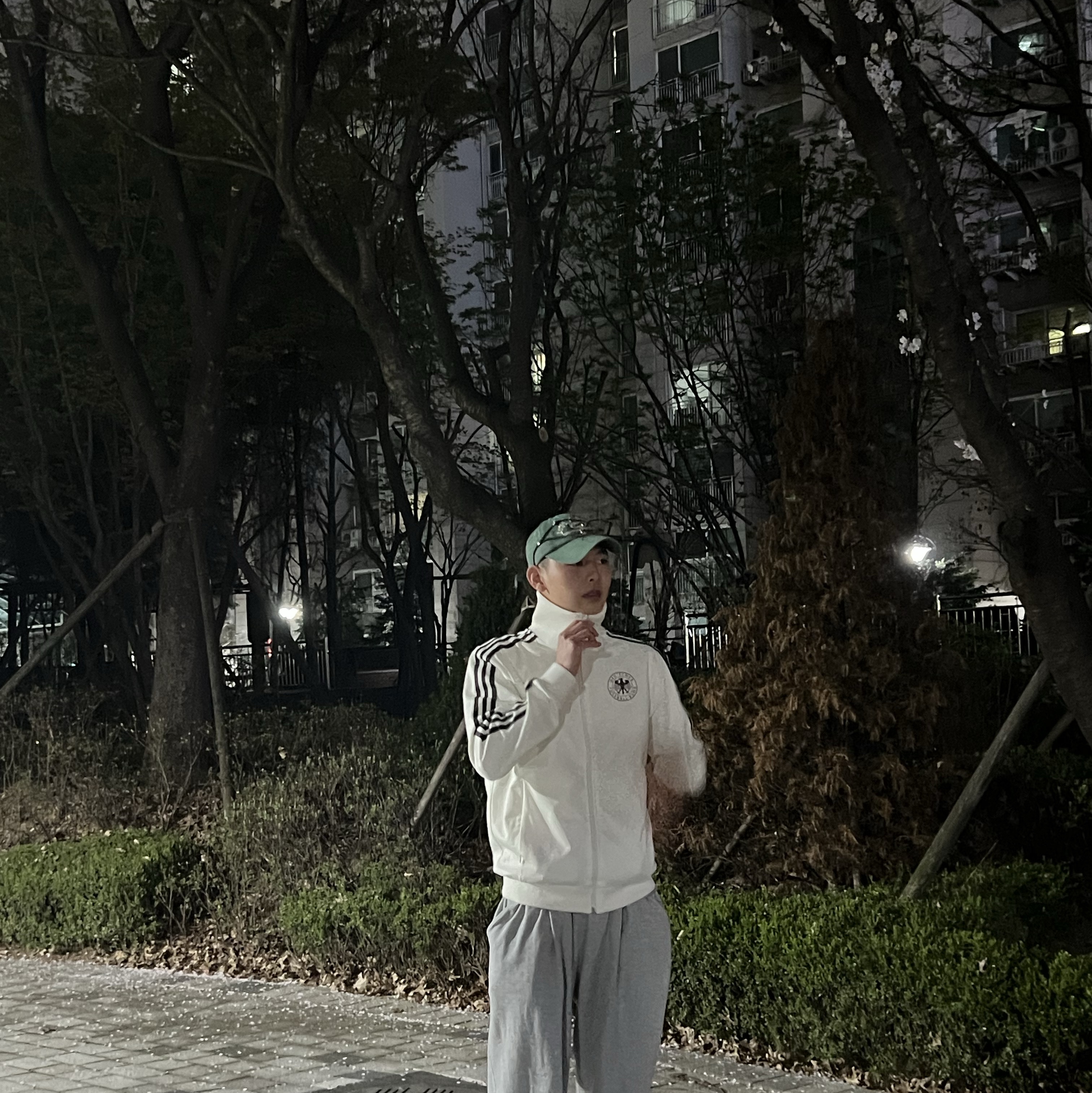 Adidas German Beckenbauer Track Top Off White - KR Sizing 착용 스타일 - 1
