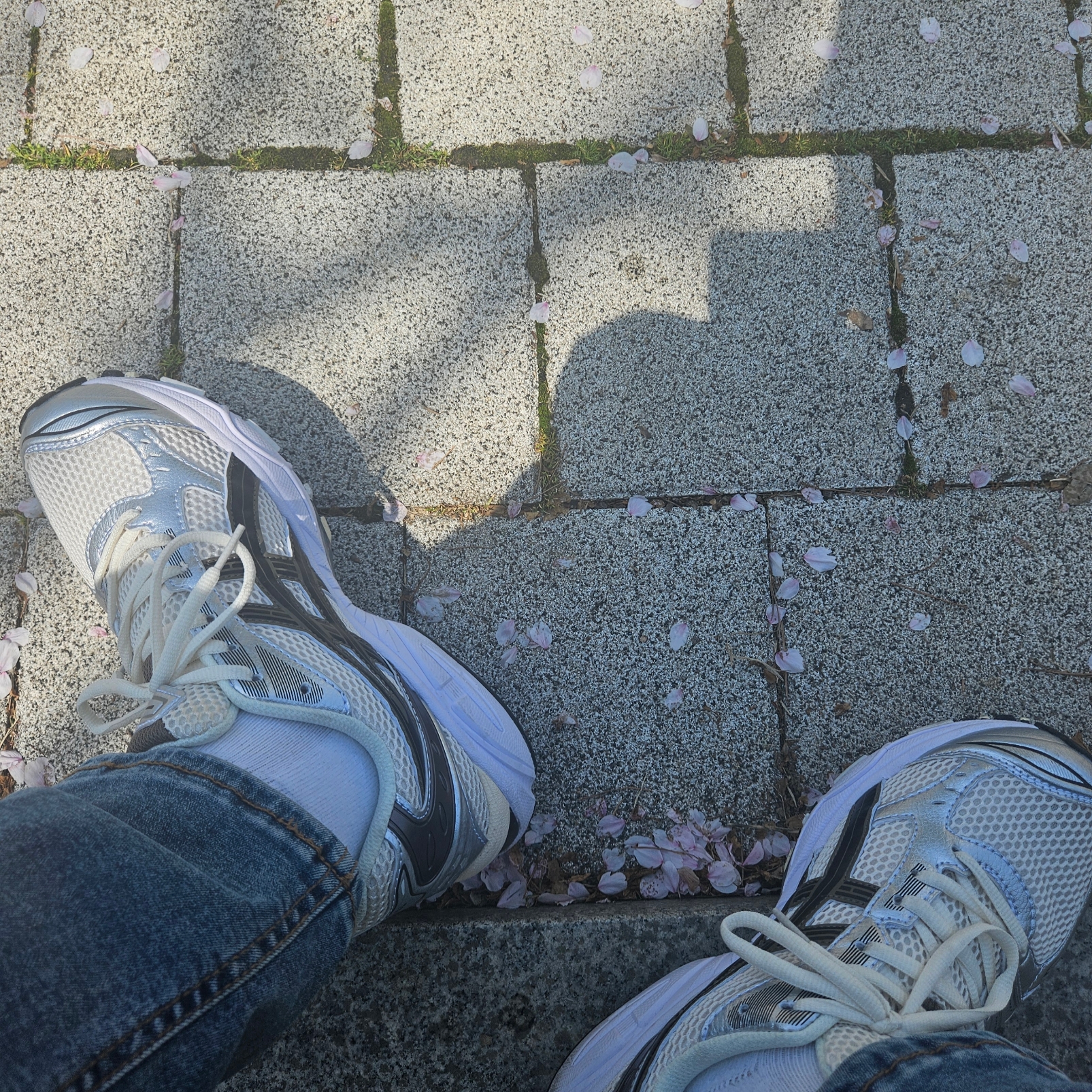 Asics Gel-Kayano 14 Cream Black 착용 스타일