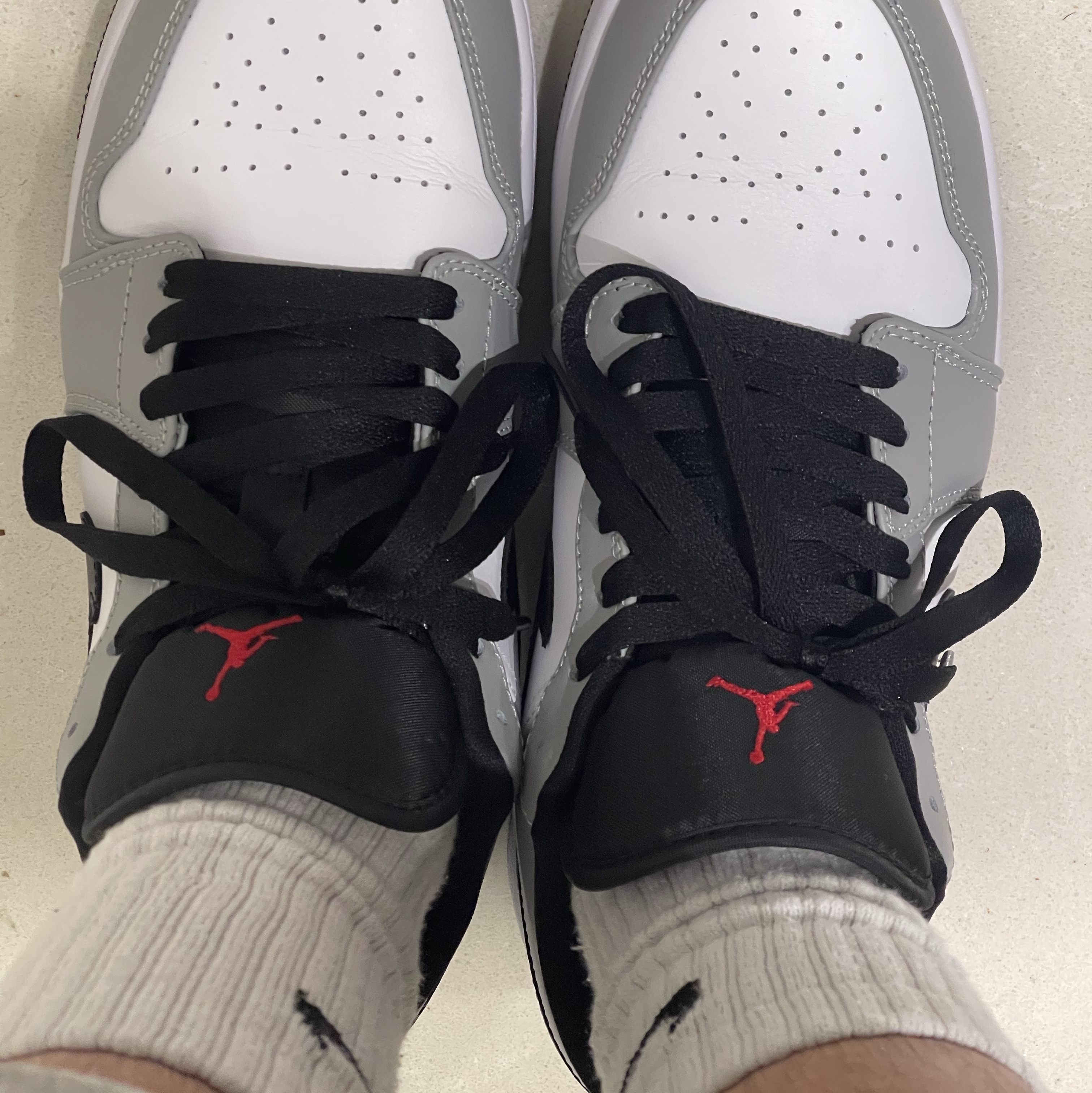 Jordan 1 Low Light Smoke Grey 착용 스타일 - 1