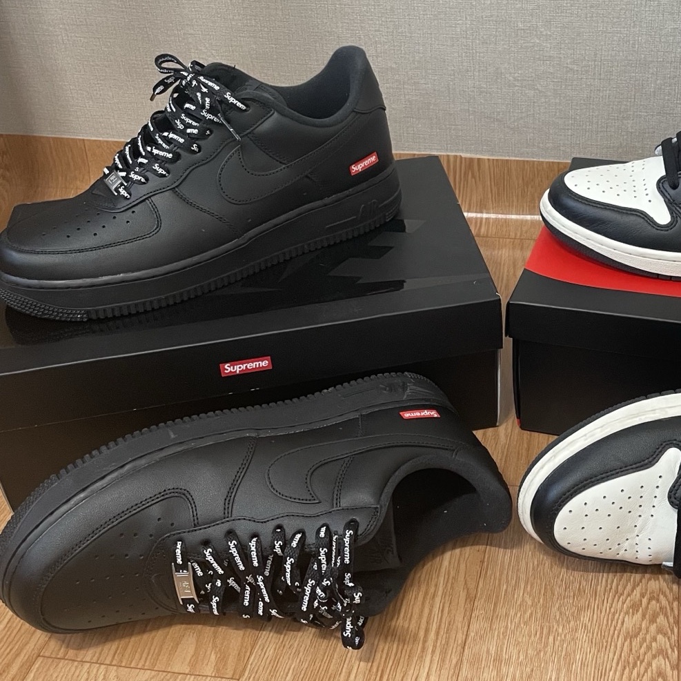 Nike x Supreme Air Force 1 Low Black 착용 스타일