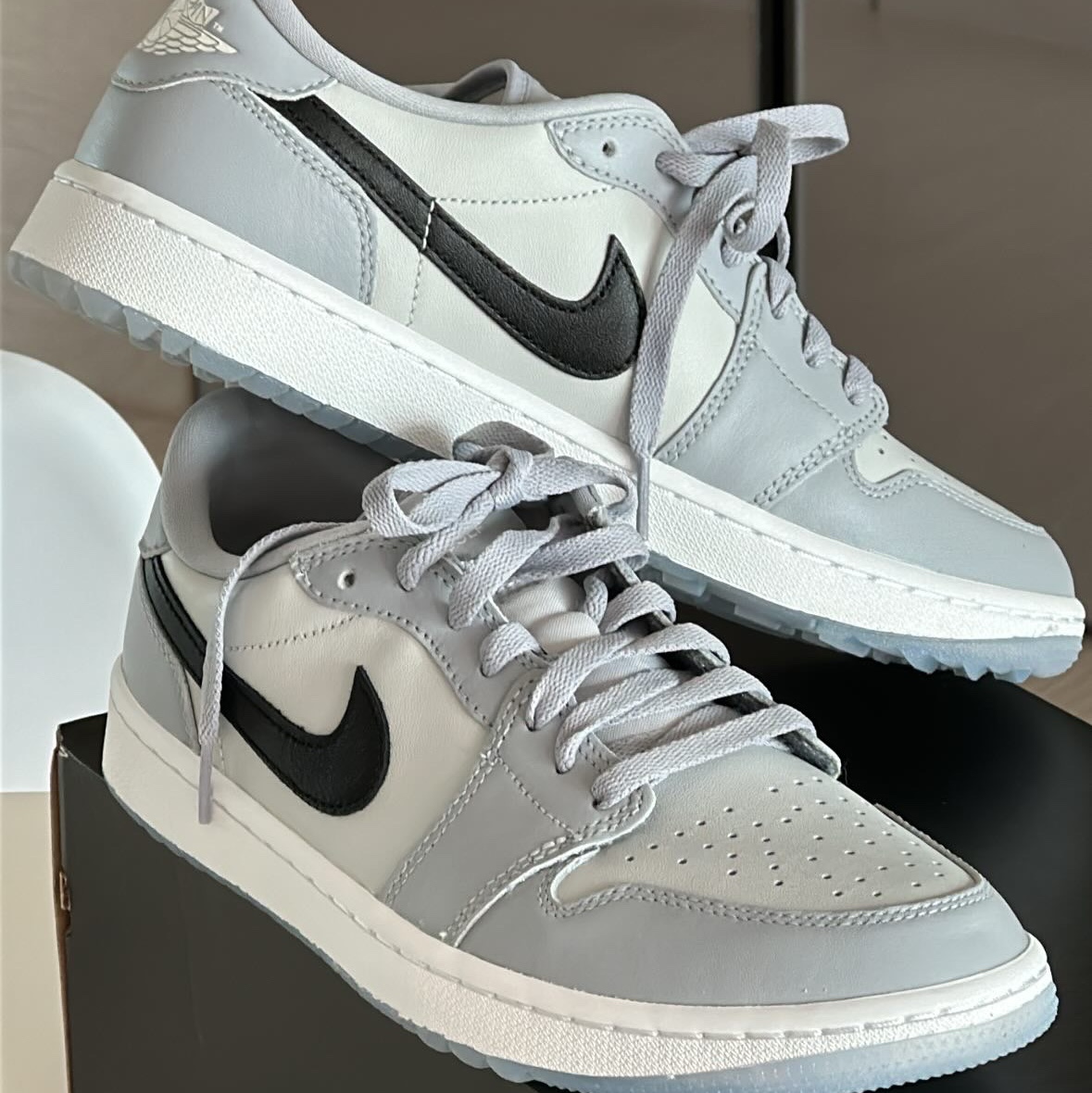 Jordan 1 Low Golf Wolf Grey 착용 스타일