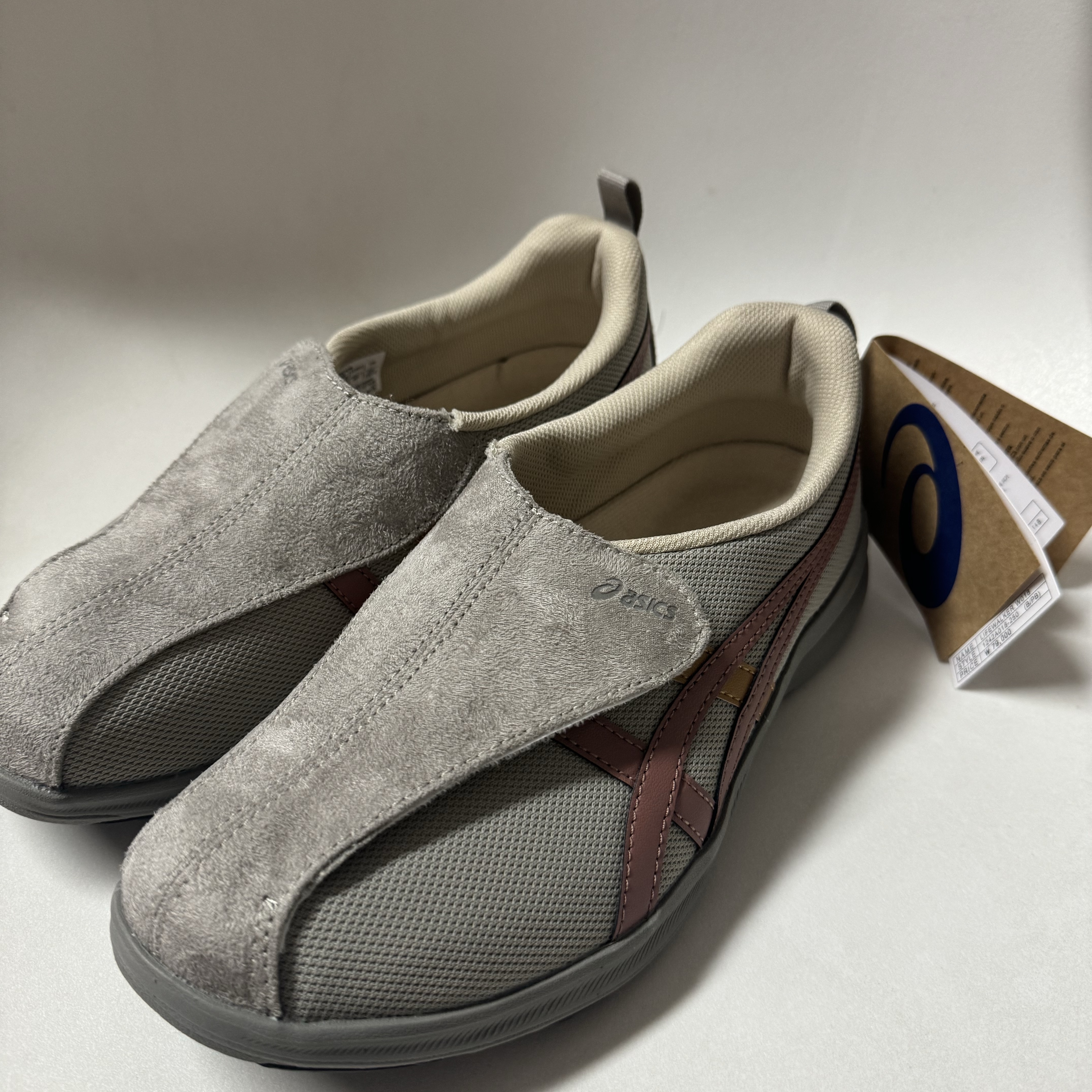 (W) Asics Life Walker 307 Warm Grey Greyish Pink - 3E Wide 착용 스타일 - 2