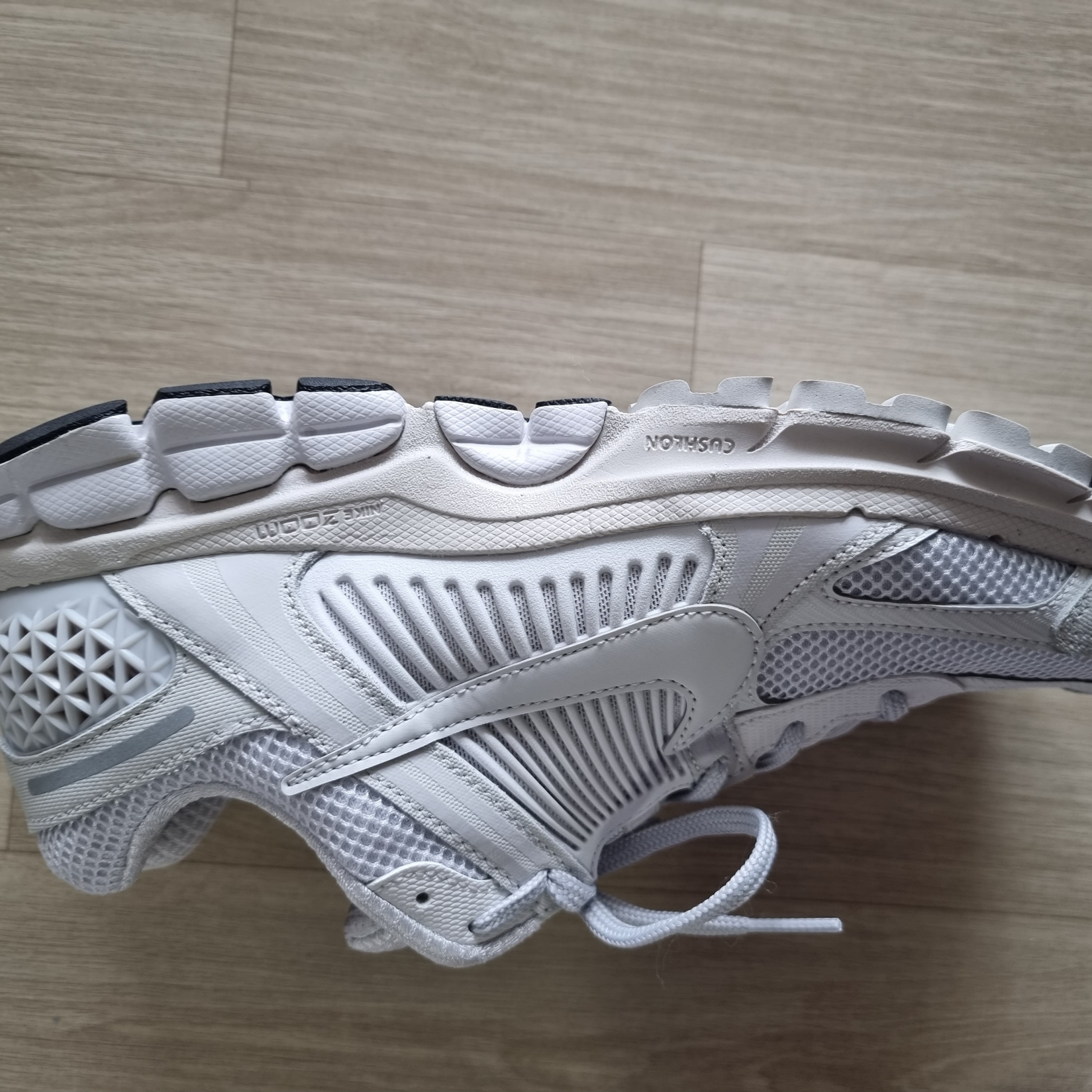 Nike Zoom Vomero 5 SP Vast Grey 2023 착용 스타일 - 6