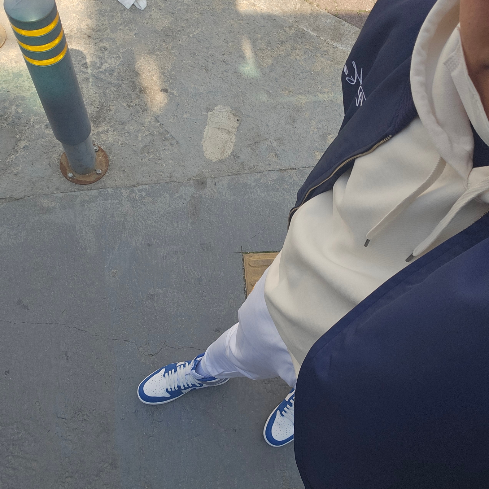 Jordan 1 Retro High OG True Blue 착용 스타일