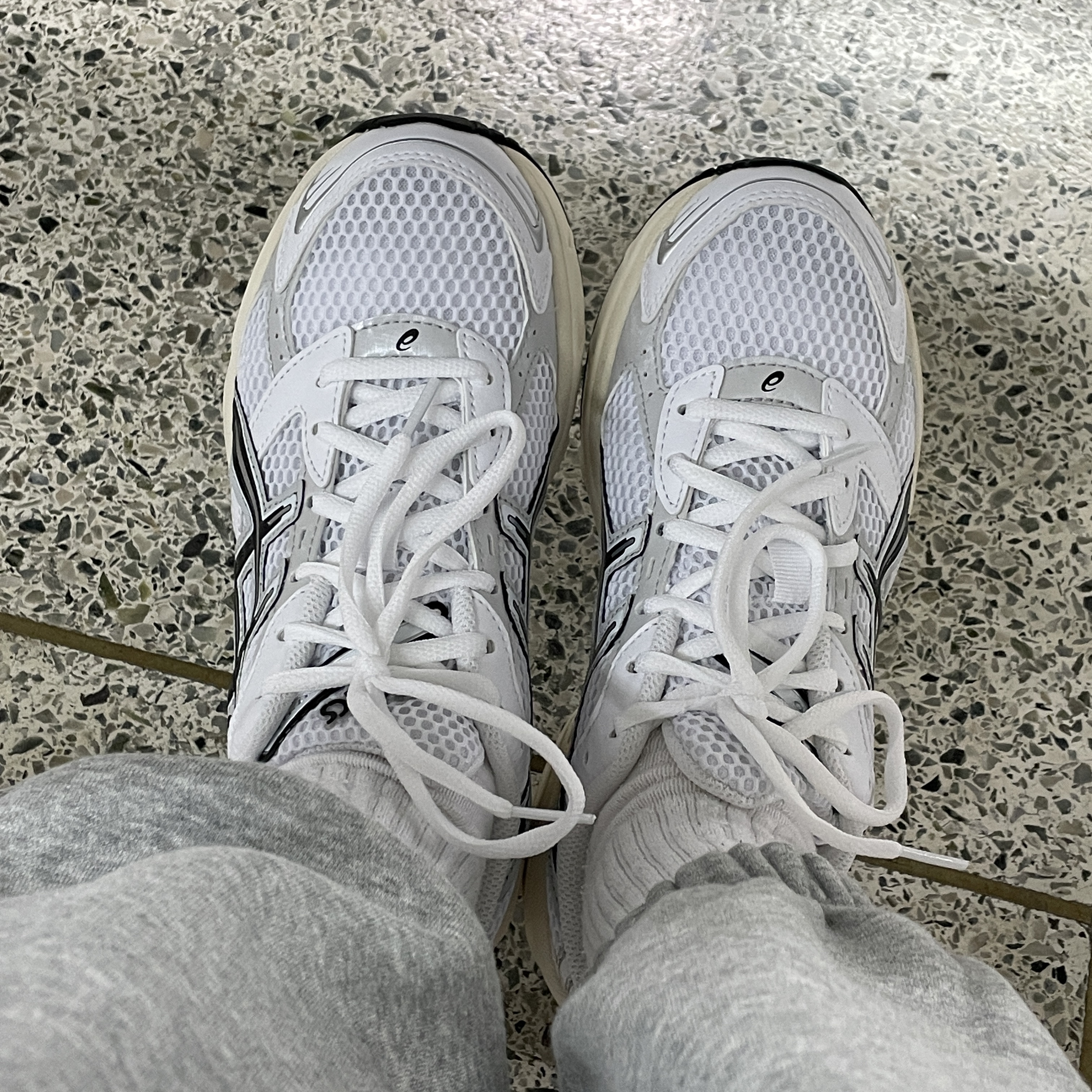 Asics Gel-1130 White Cloud Grey 착용 스타일