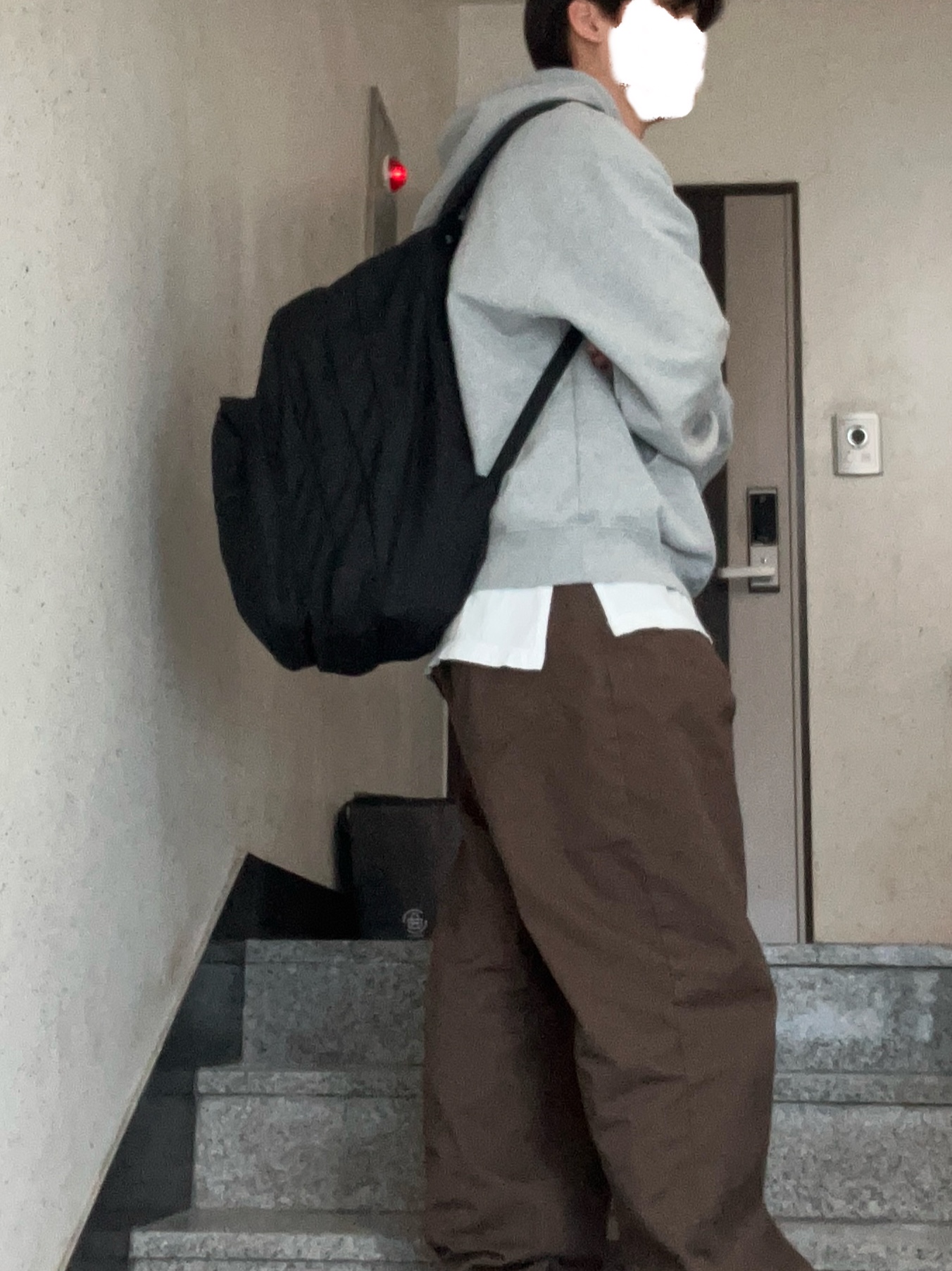 Jansport Big Student Backpack Black 착용 스타일 - 1