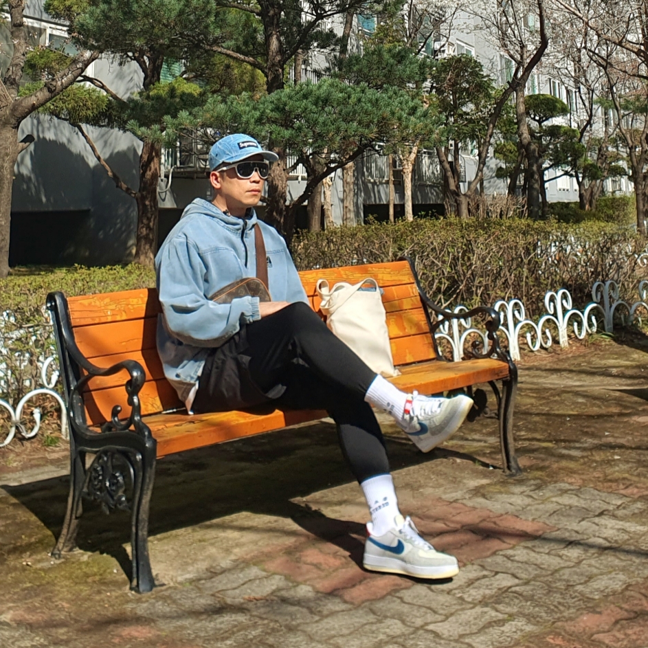 Nike x Undefeated Air Force 1 Low SP 5 On It, Supreme Punched Denim Camp Cap Washed Indigo - 23FW 착용 스타일 - 2