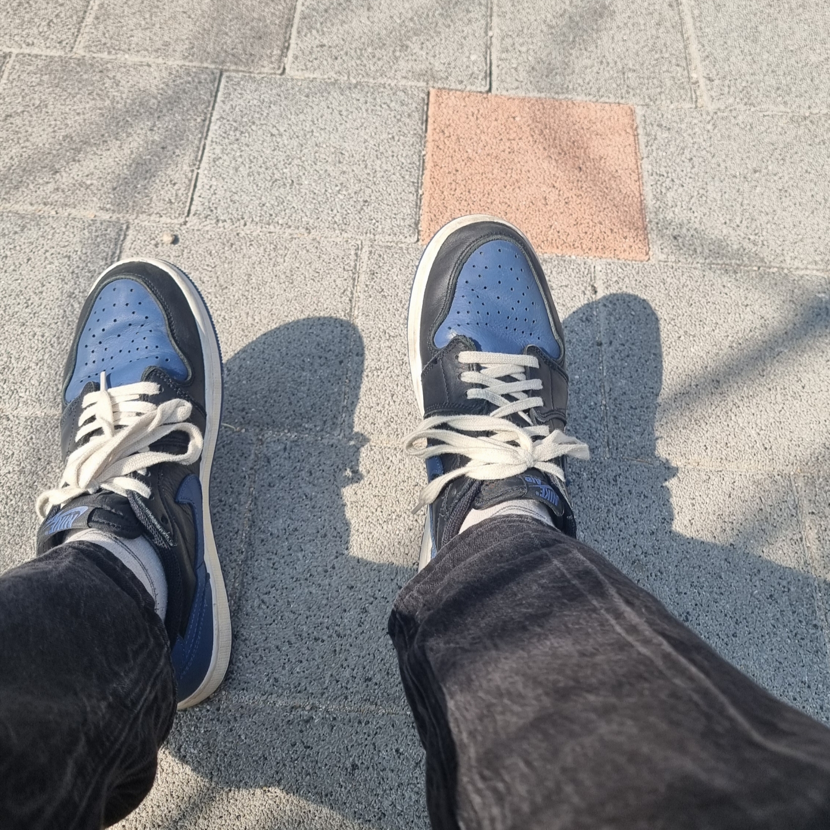 Jordan 1 Retro Low OG Mystic Navy 착용 스타일