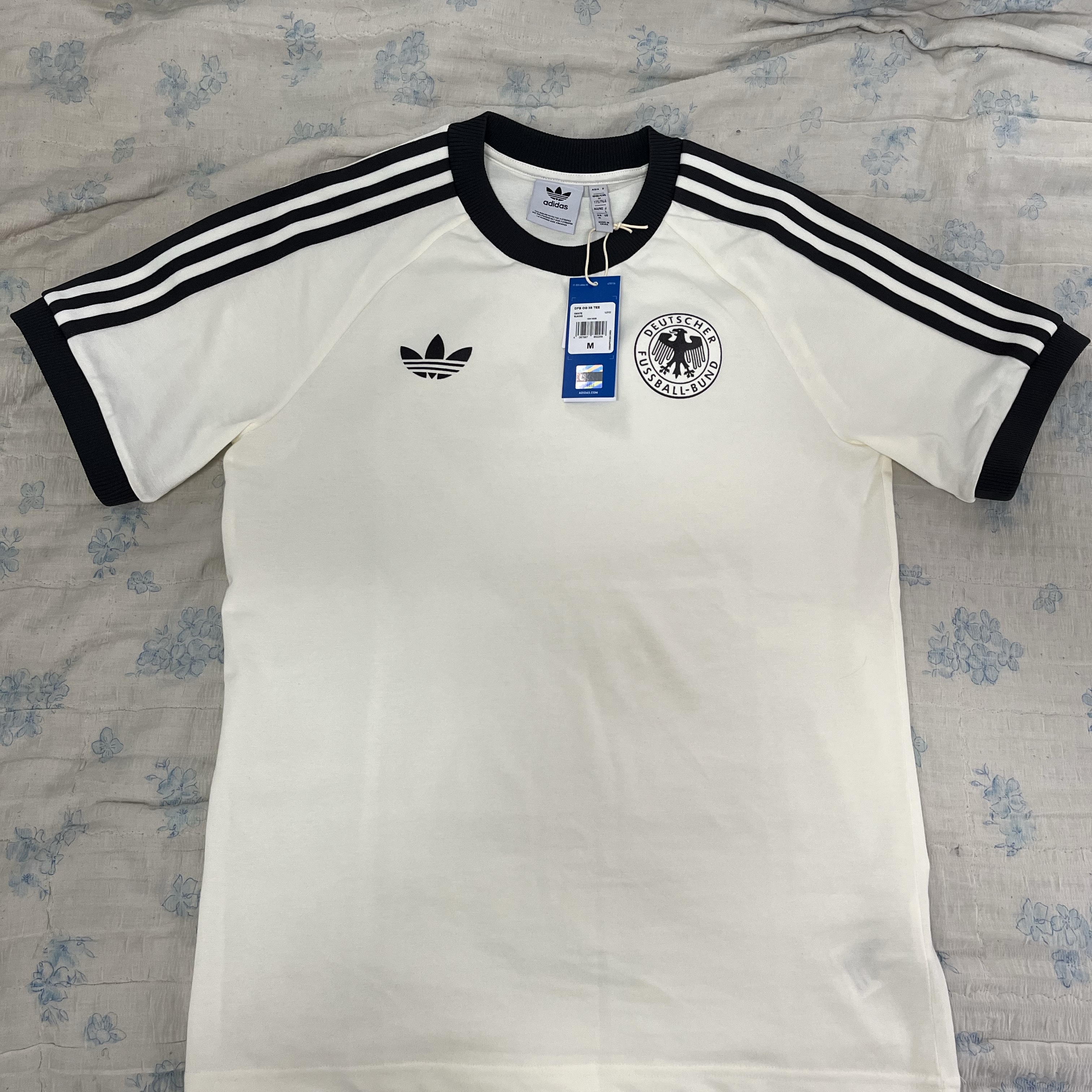 Adidas German Adicolor Classic 3-Stripes T-Shirt Off White - KR Sizing 착용 스타일