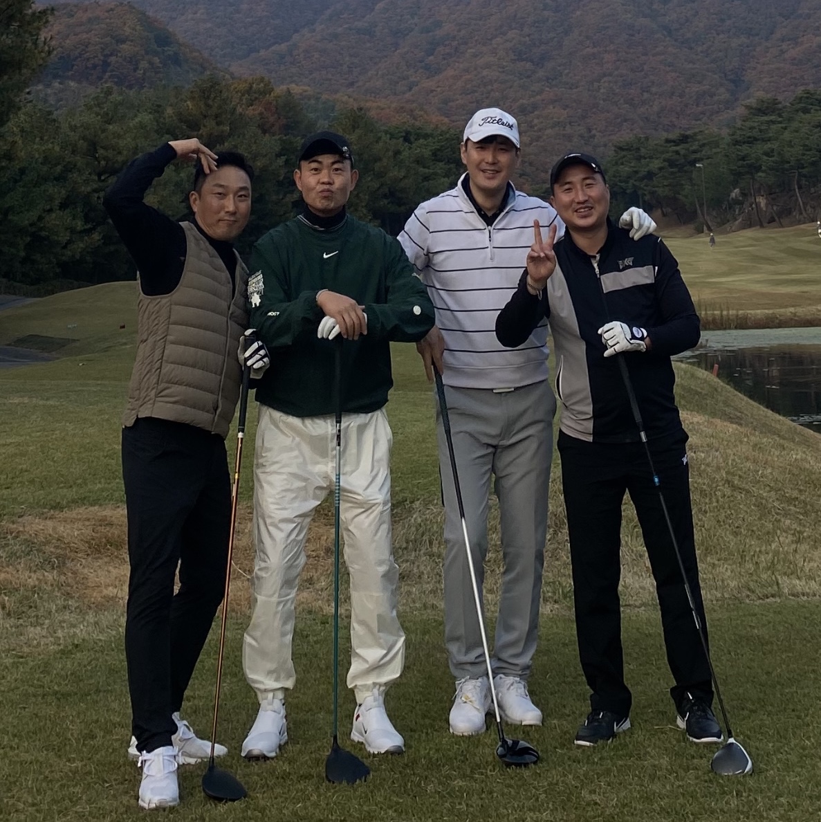 Nike x Drake Nocta Golf Cap Black, Nike x Drake Nocta Golf Crewneck Top Green - Asia 착용 스타일 - 3