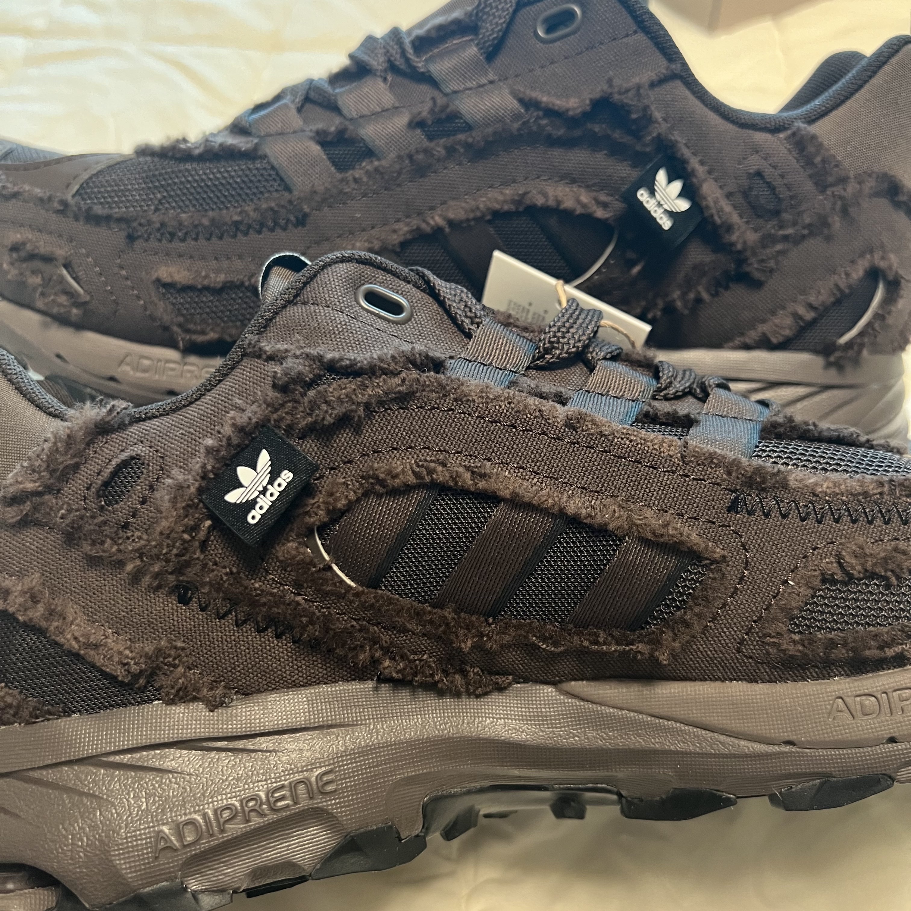 Adidas x Song for the Mute Shadowturf Dark Brown 착용 스타일 - 3
