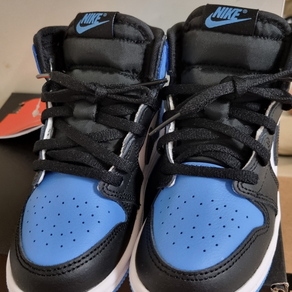 (TD) Jordan 1 Retro High OG University Blue 착용 스타일 - 2