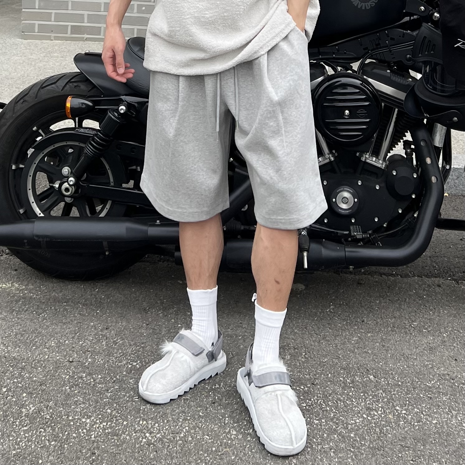 Reebok x END. Beatnik Grey 착용 스타일 - 2