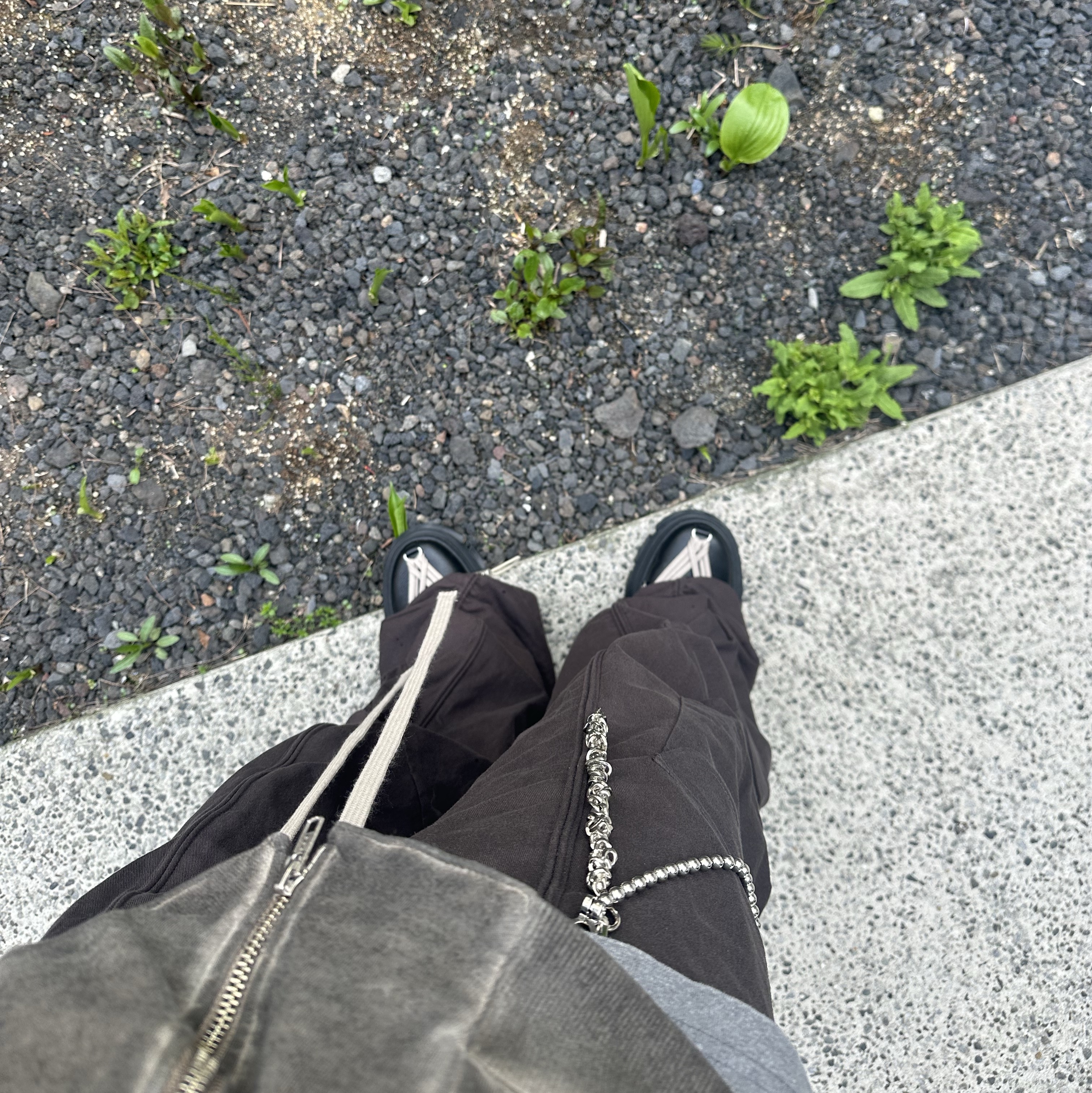 Dr. Martens x Rick Owens 1460 DMXL Megalace Black 착용 스타일 - 3