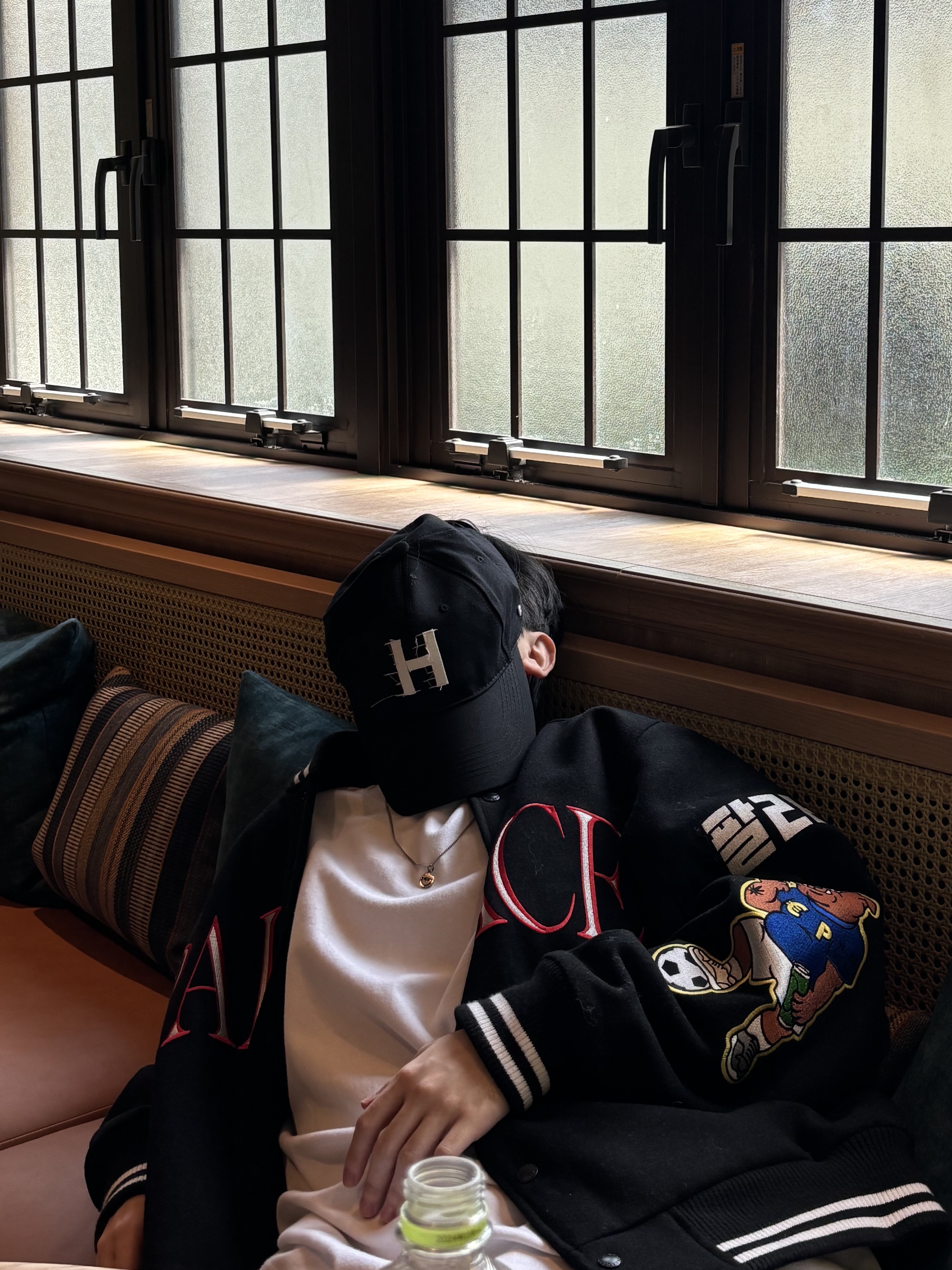 Palace Korea Varsity Jacket Black - 24SS 착용 스타일 - 1