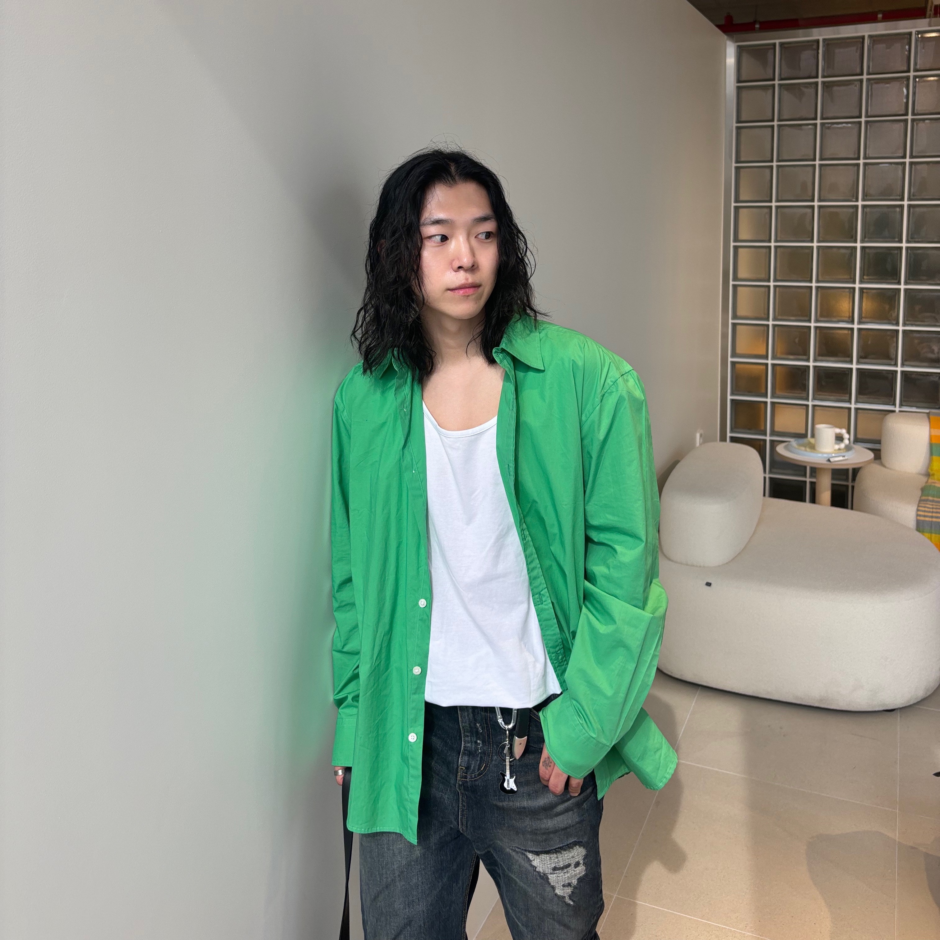 Bottega Veneta Cassette Black, Balenciaga Tyrex Sneakers Black 착용 스타일 - 1