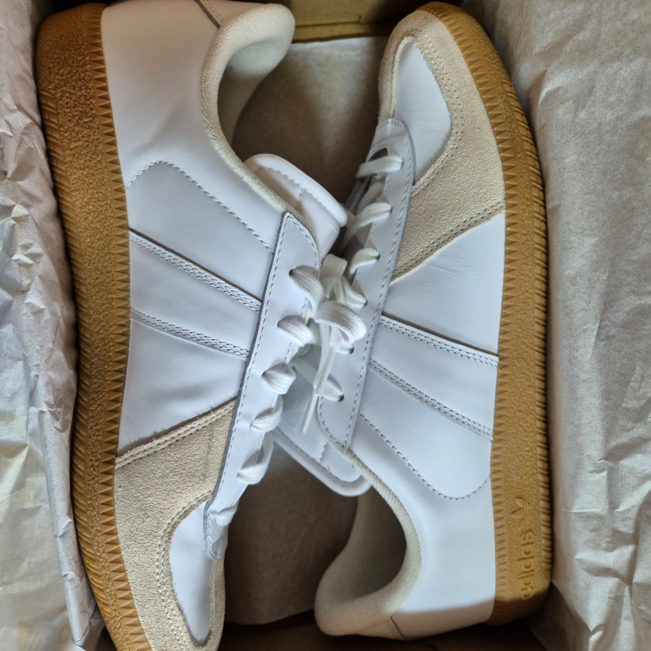 Adidas BW Army White 착용 스타일