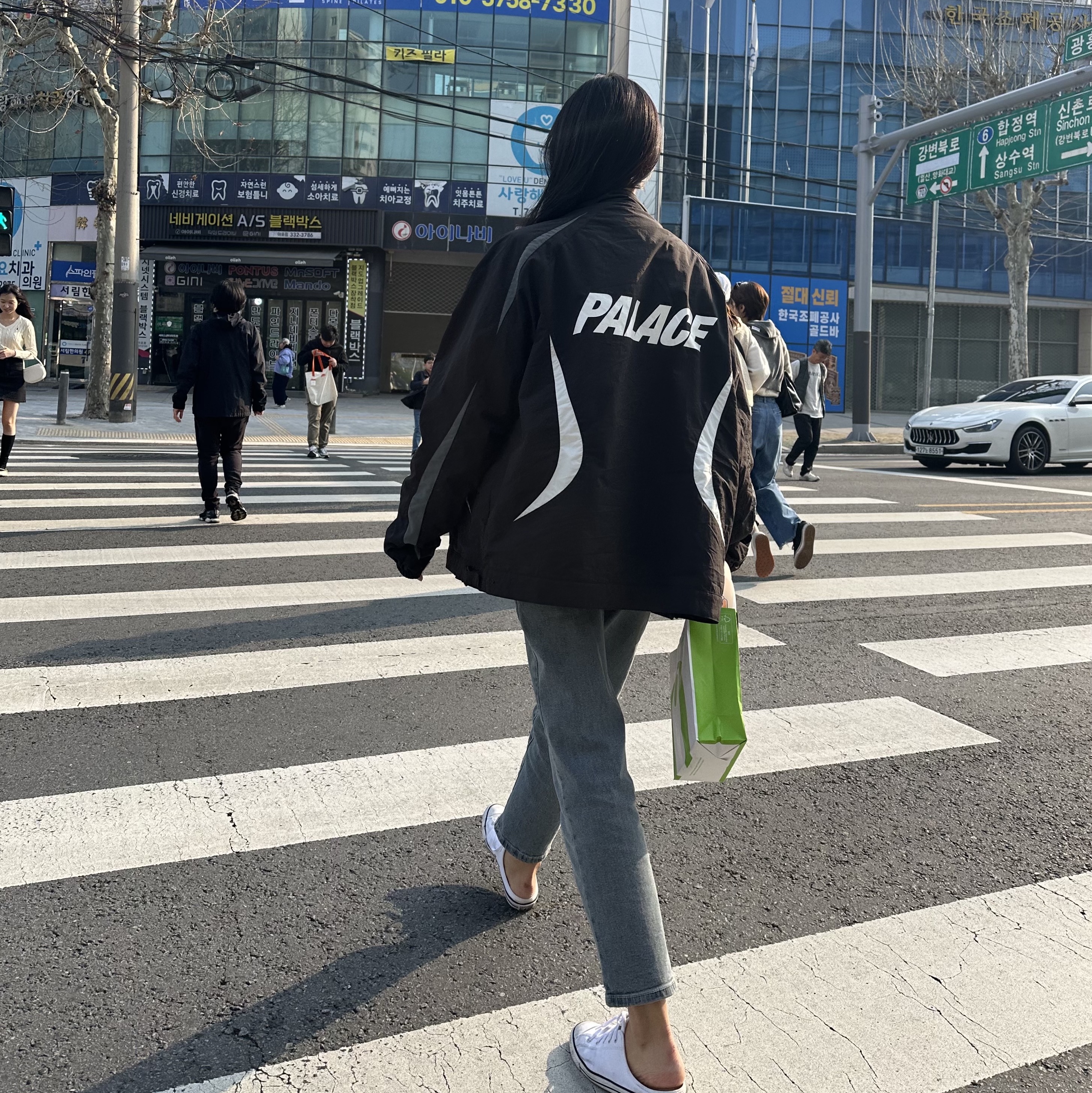 Palace Moto Shell Jacket Black - 23SS 착용 스타일 - 1