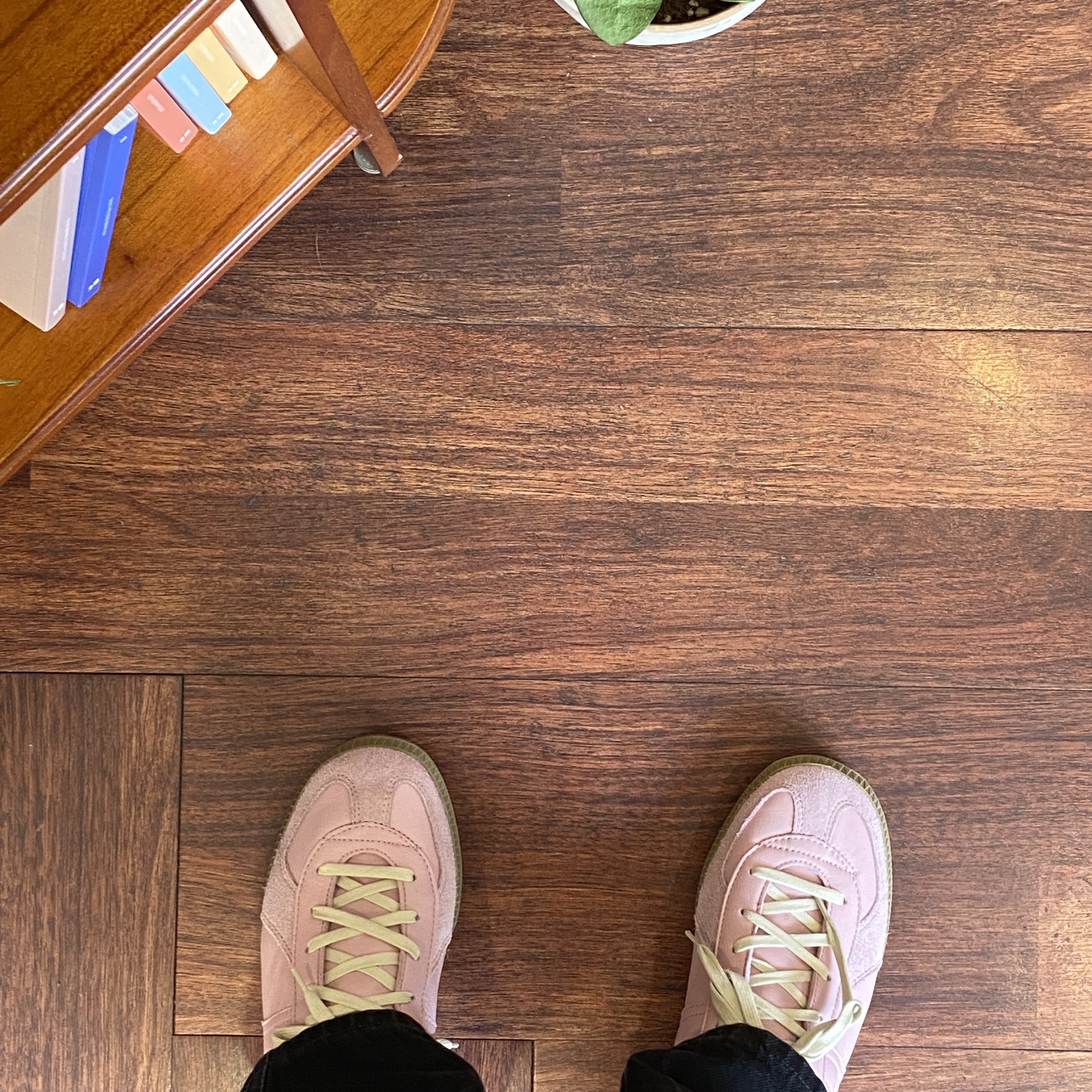 Reproduction of Found German Military Trainer 1700L Light Pink 착용 스타일