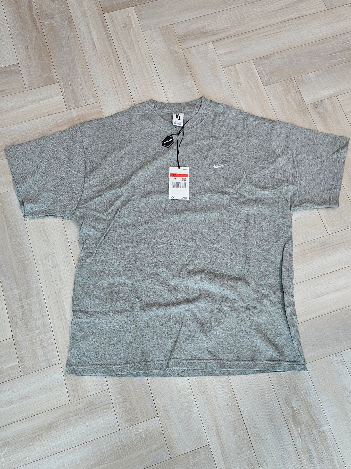 Nike NRG Solo Swoosh T-Shirt Dark Grey Heather - US/EU 착용 스타일