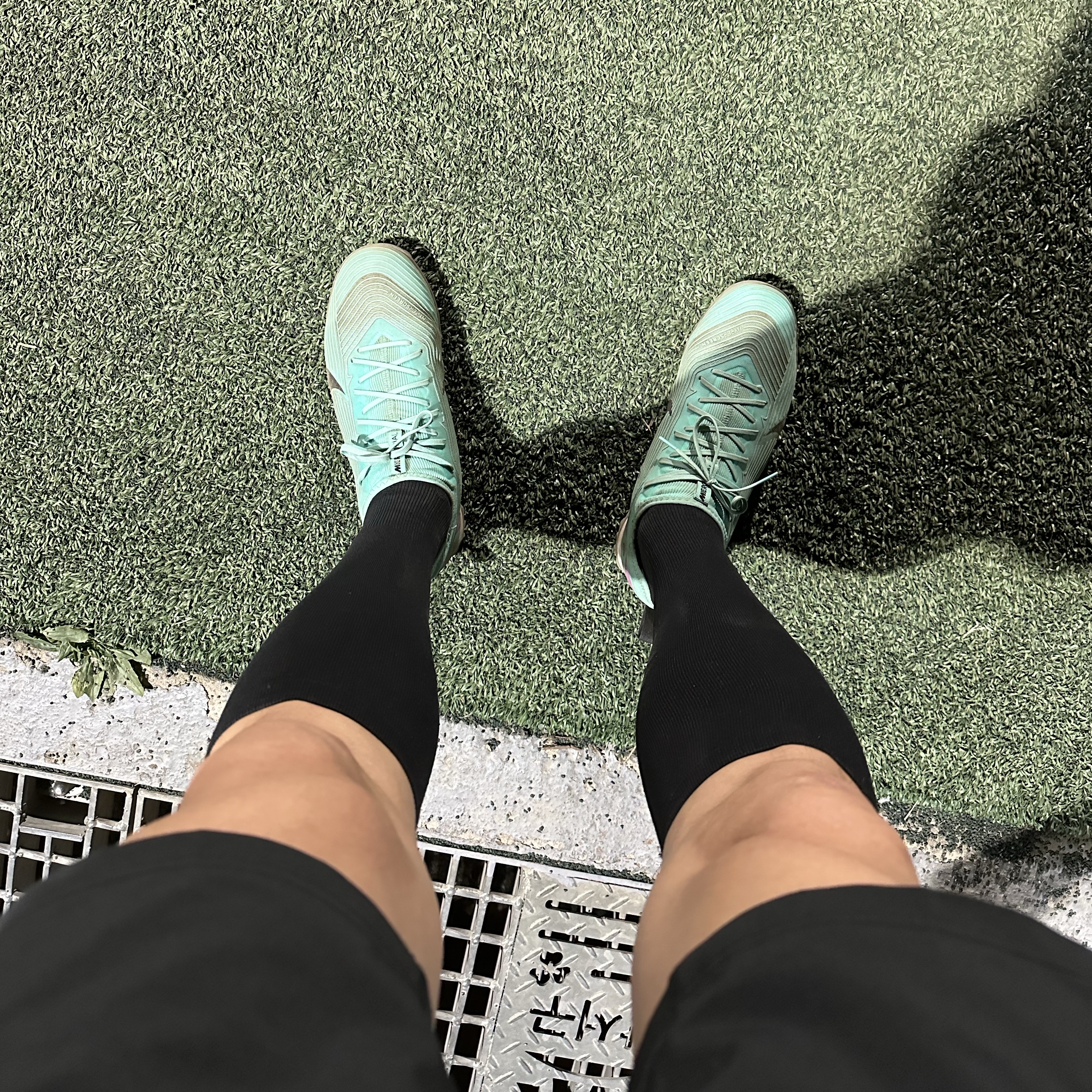 Nike Zoom Mercurial Vapor 15 Pro TF Hyper Turquoise Fuchsia Dream 착용 스타일