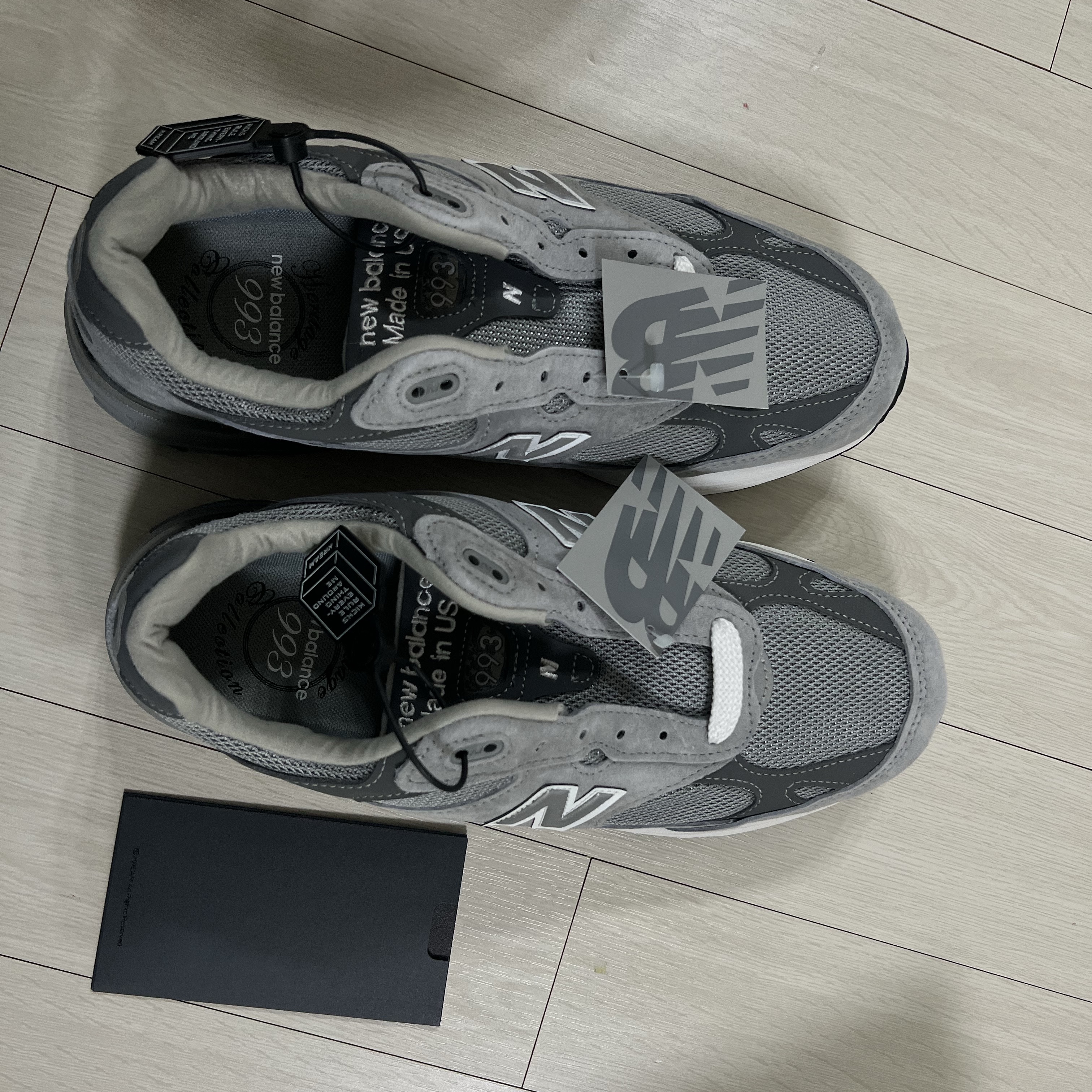 New Balance 993 Made in USA Grey - 2E Wide 착용 스타일