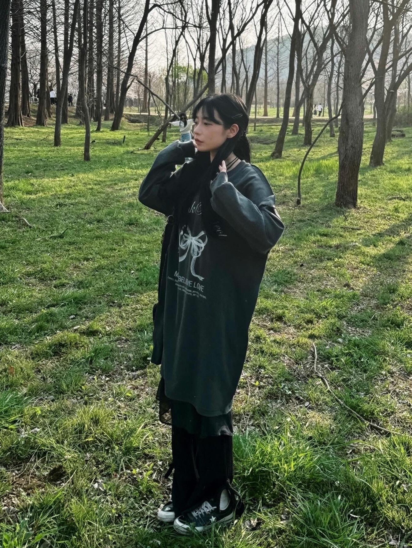Converse One Star Ox HanByeol Black 착용 스타일 - 2
