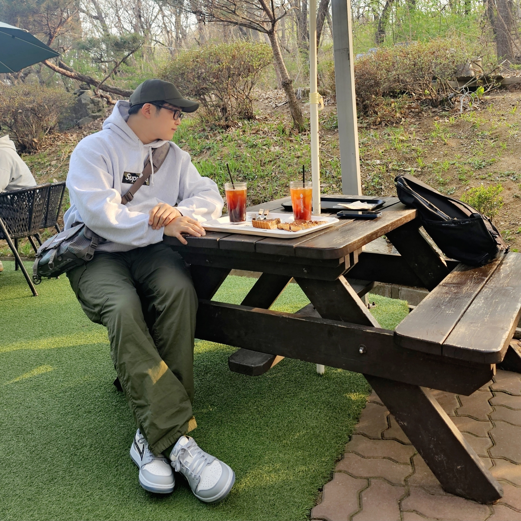 Supreme Box Logo Hooded Sweatshirt Ash Grey - 23FW, Jordan 1 x Dior Low OG 착용 스타일 - 2