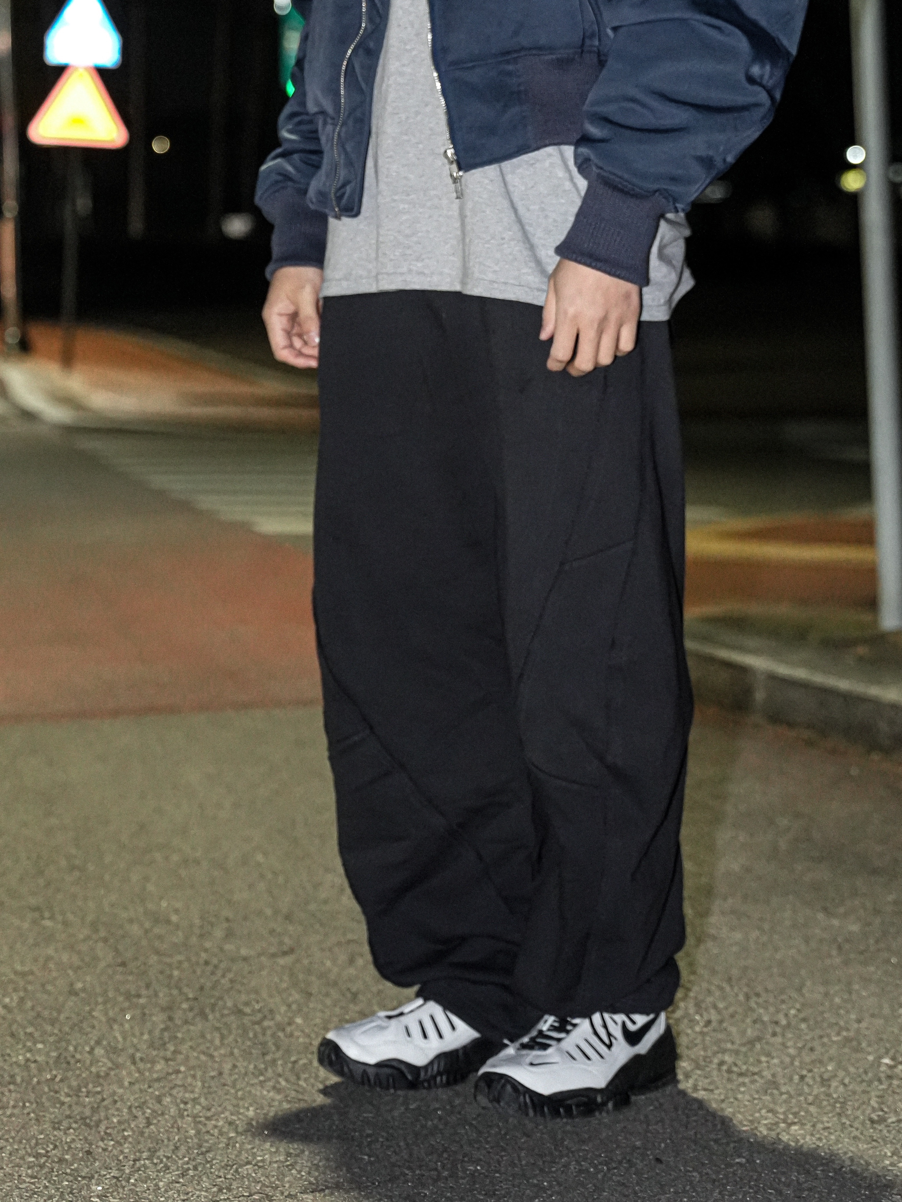Nike x Ambush Air Adjust Force SP Summit White and Black 착용 스타일 - 3