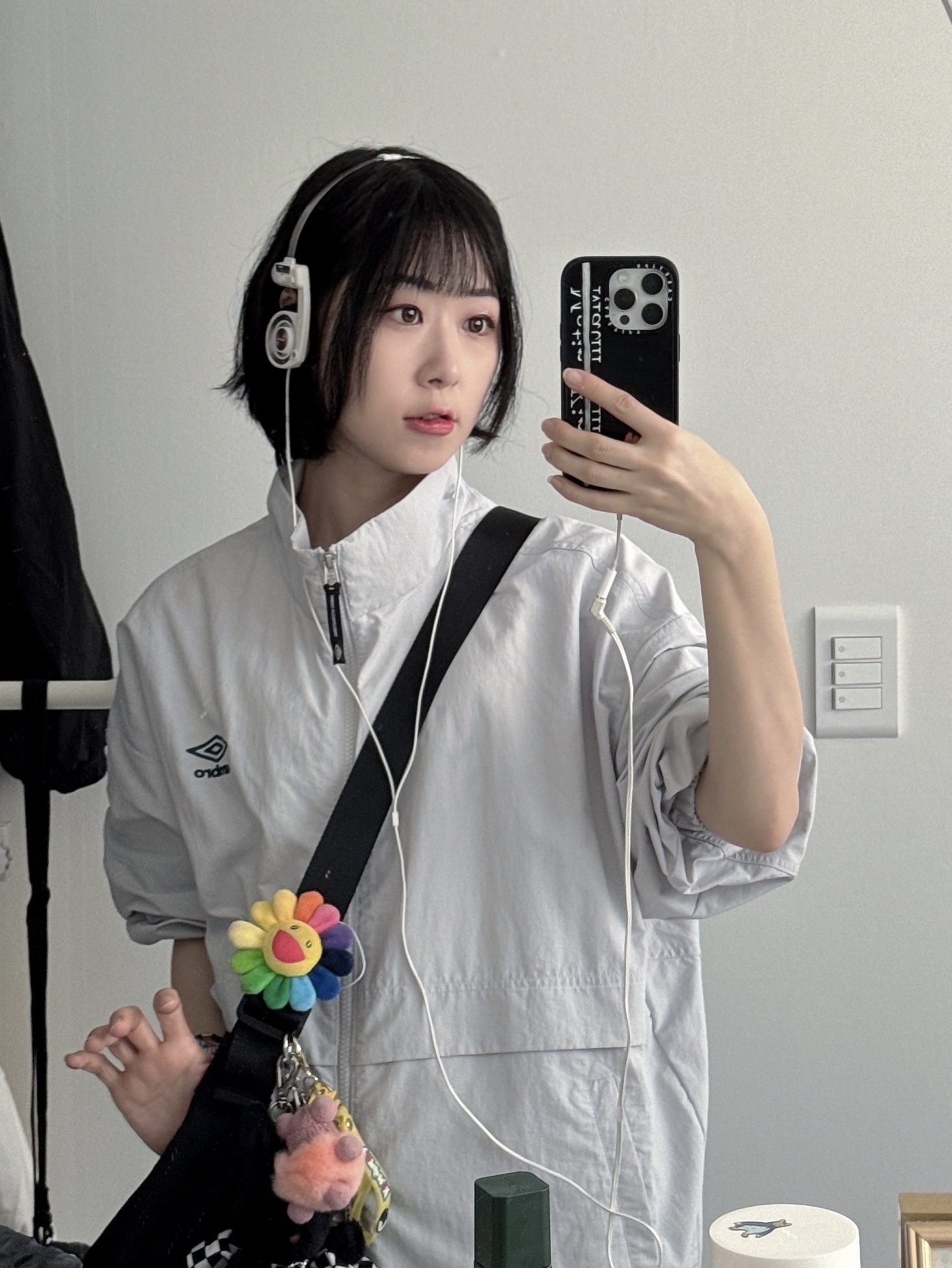 Supreme x Koss Portapro Headphones White - 23FW 착용 스타일 - 2