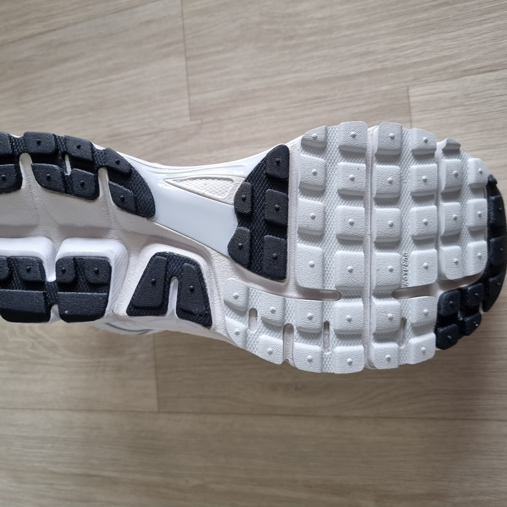 Nike Zoom Vomero 5 SP Vast Grey 2023 착용 스타일 - 3