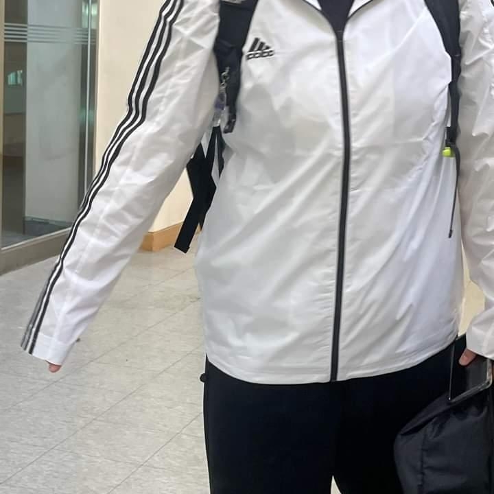 Adidas Essential 3S Woven Windbreaker Jacket White - KR Sizing 착용 스타일 - 3